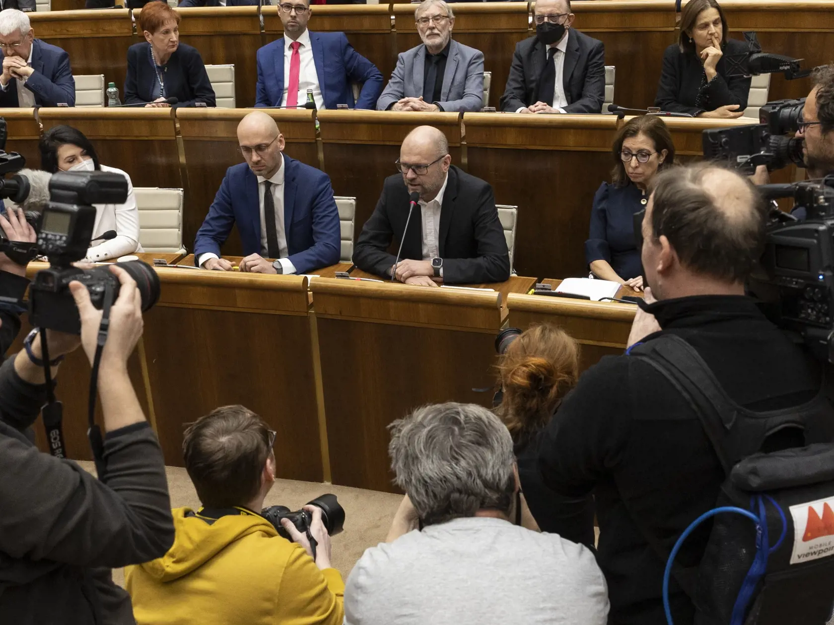 78. schôdza Národnej rady Slovenskej republiky počas ktorej sa poslanci rozhodujú o zotrvaní vlády Eduarda Hegera. Na snímke je Richard Sulík.