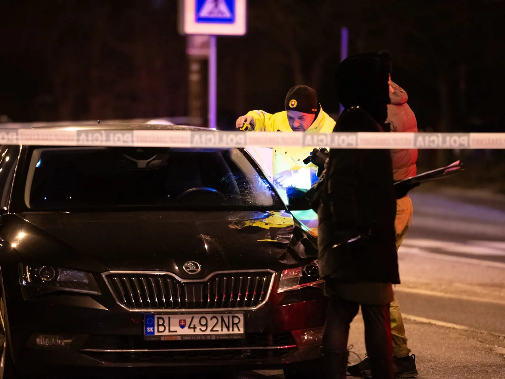 Na Romanovej ulici v Bratislave pred sídlom Úradu pre ochranu ústavných činiteľov mal funkcionár ministerstva zraziť dôchodkyňu.
