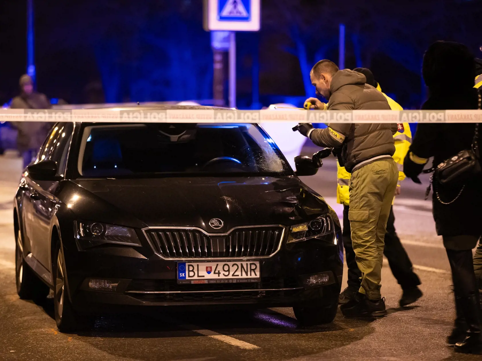 Na Romanovej ulici v Bratislave pred sídlom Úradu pre ochranu ústavných činiteľov mal funkcionár ministerstva zraziť dôchodkyňu.
