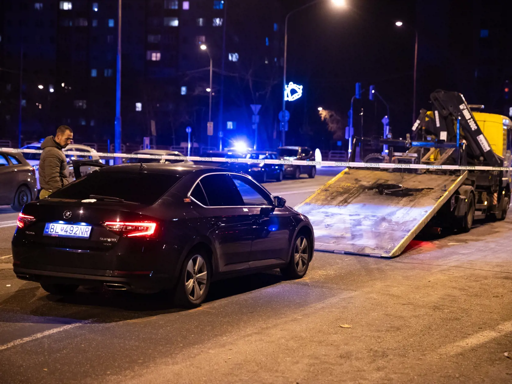 Na Romanovej ulici v Bratislave pred sídlom Úradu pre ochranu ústavných činiteľov mal funkcionár ministerstva zraziť dôchodkyňu.
