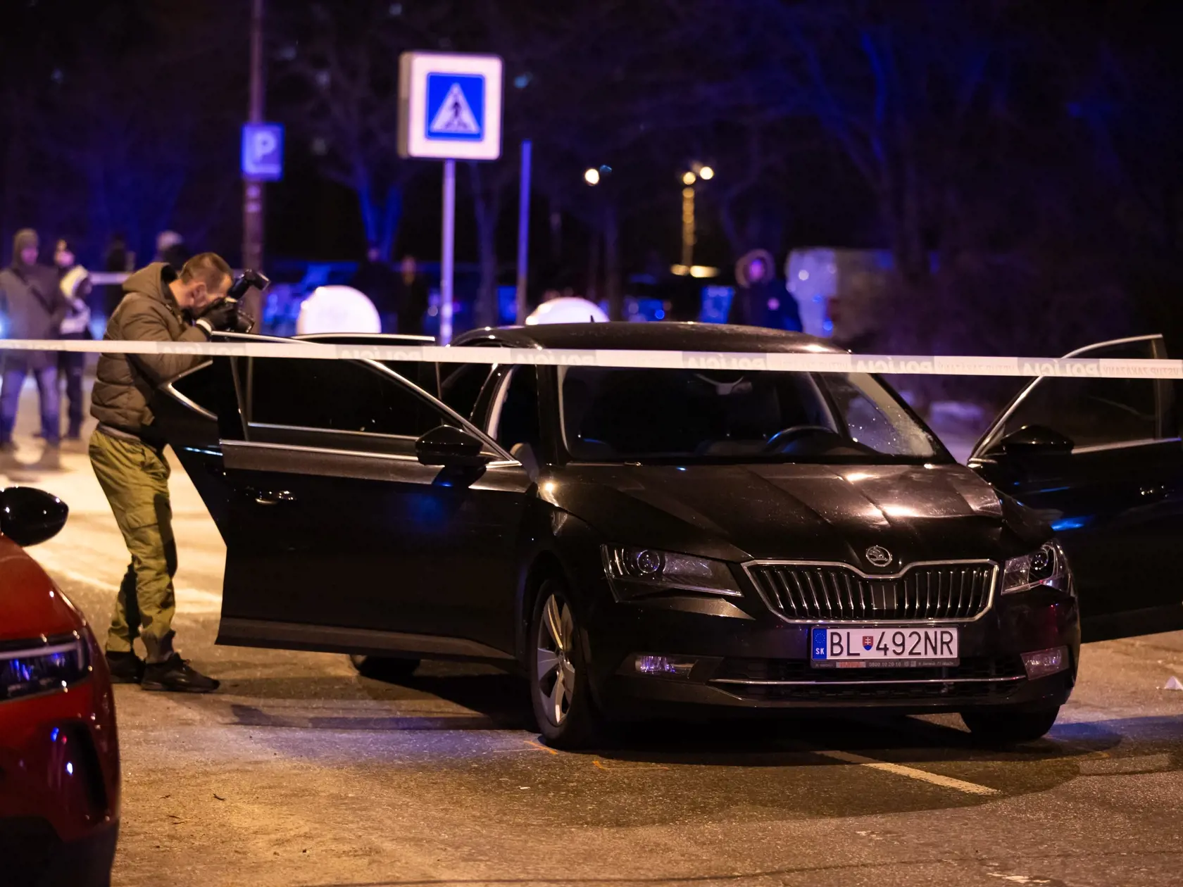 Na Romanovej ulici v Bratislave pred sídlom Úradu pre ochranu ústavných činiteľov mal funkcionár ministerstva zraziť dôchodkyňu.
