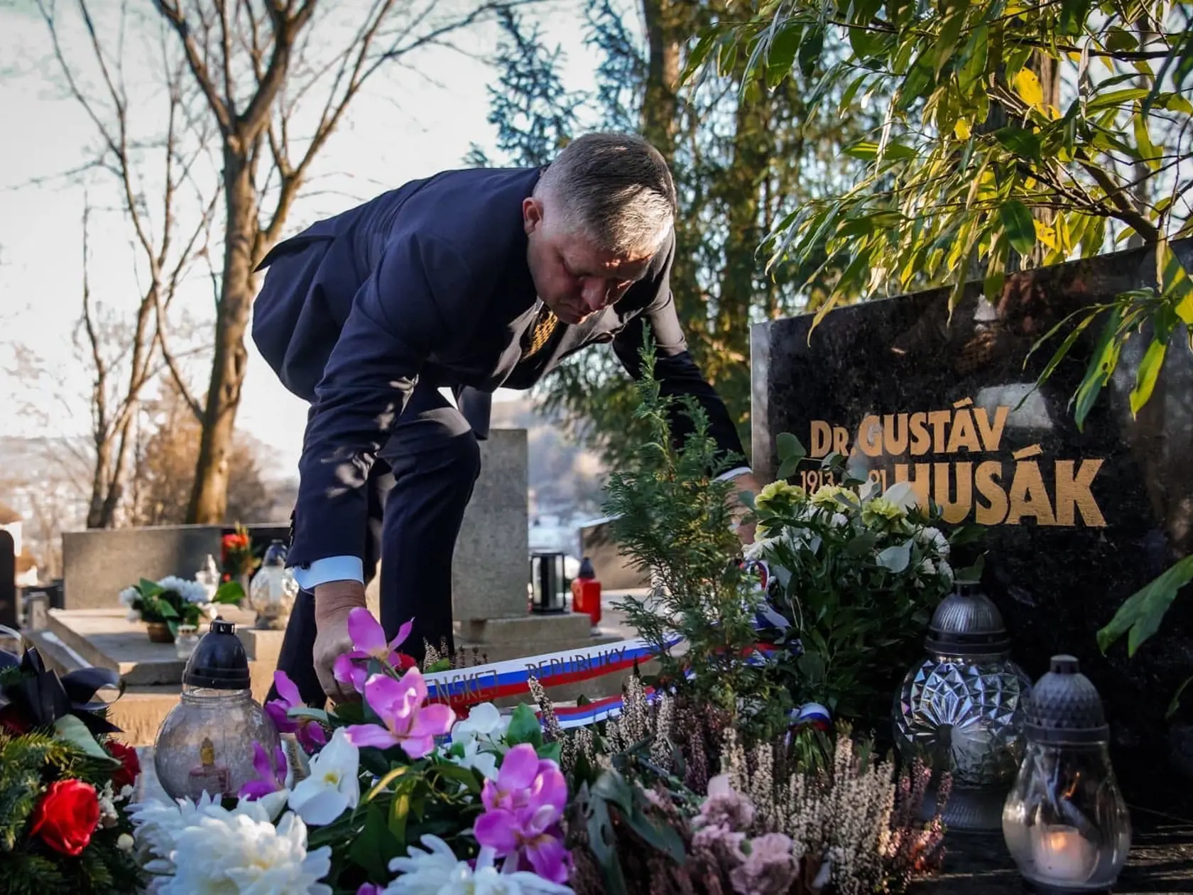 Hrob sa nachádza v bratislavskej Dúbravke.