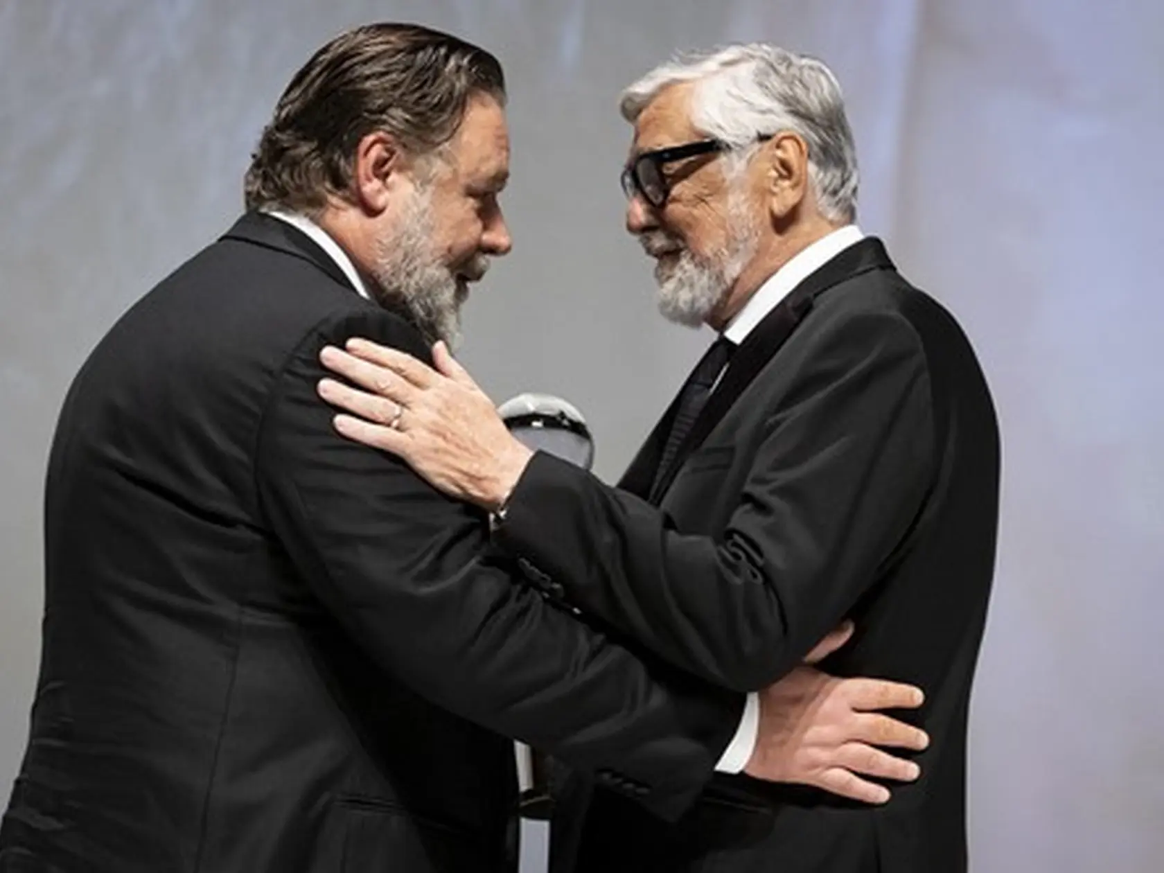 Russell Crowe a Jiří Bartoška sa stretli v roku 2023.