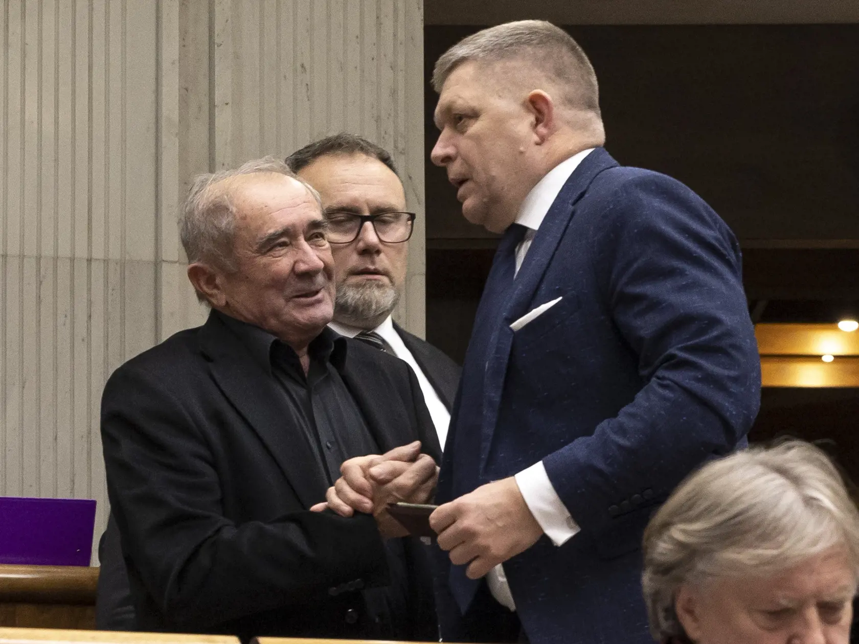 78. schôdza Národnej rady Slovenskej republiky počas ktorej sa poslanci rozhodujú o zotrvaní vlády Eduarda Hegera. Na snímke je Robert Fico.