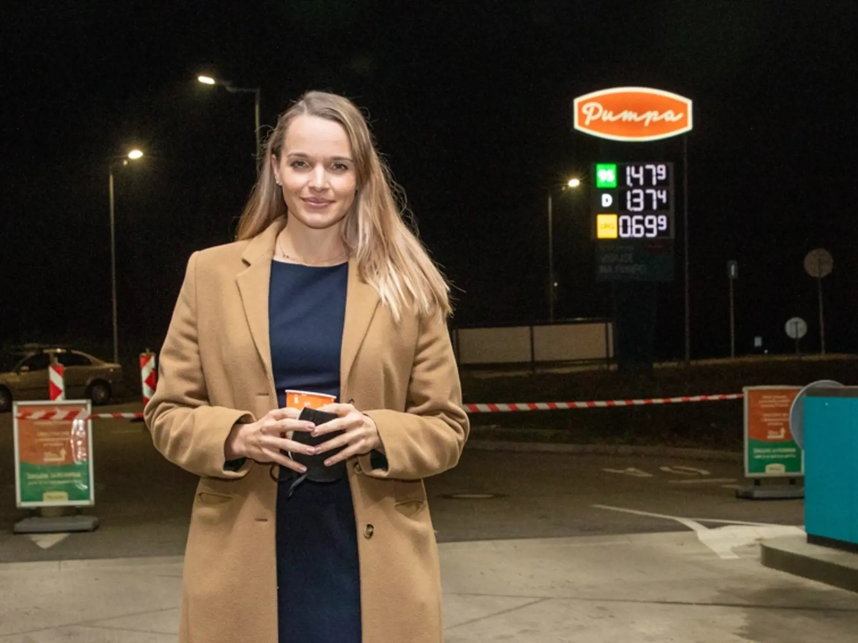 Na snímke je poslankyňa Národnej rady Slovenskej republiky Romana Tabák  počas natáčania komediálneho seriálu Pumpa.