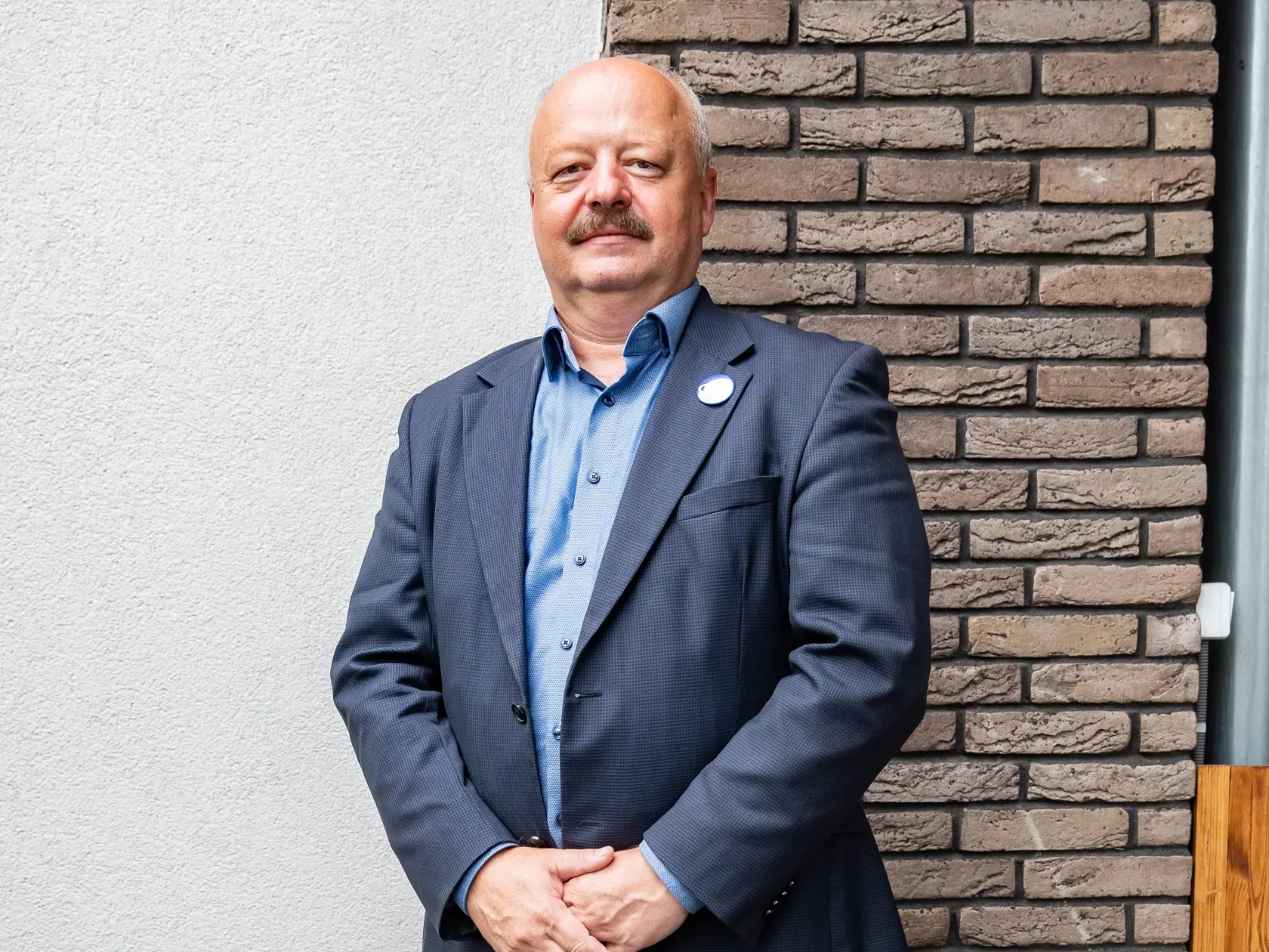 Na fotke je Pavel Macko, Generálporučík slovenský generál. Bol najvyššie postaveným Slovákom v štruktúrach NATO.
