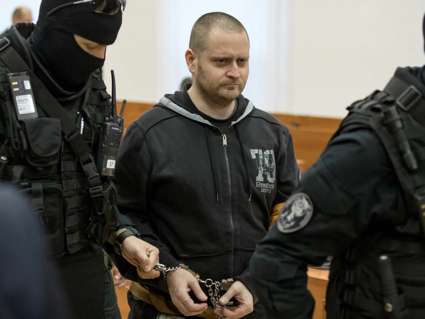Bývalý profesionálny vojak MIROSLAV MARČEK sa po niekoľkých mesiacoch za mrežami priznal, že zabil troch ľudí.