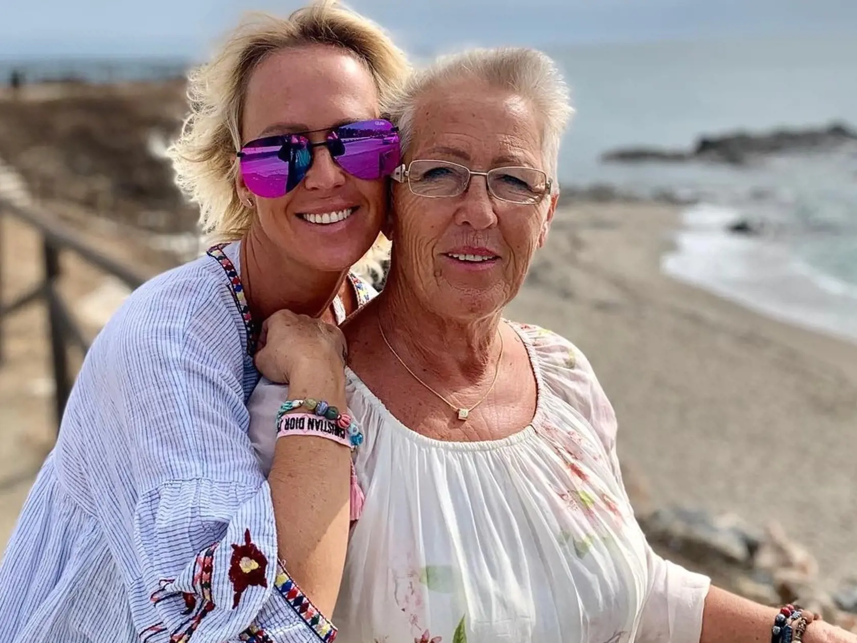 Zuzana Belohorcová s mamou.