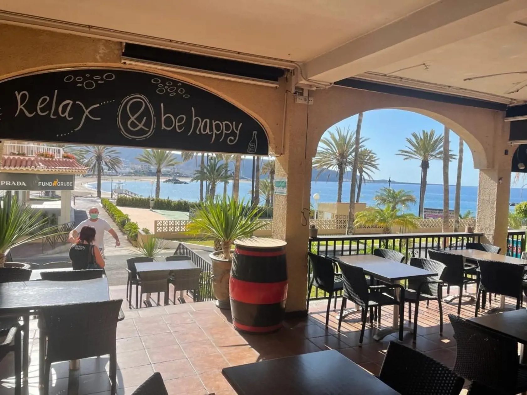 Priestor, ktorý si na Tenerife prenajal Zuzkin manžel Vlasta na reštauráciu.