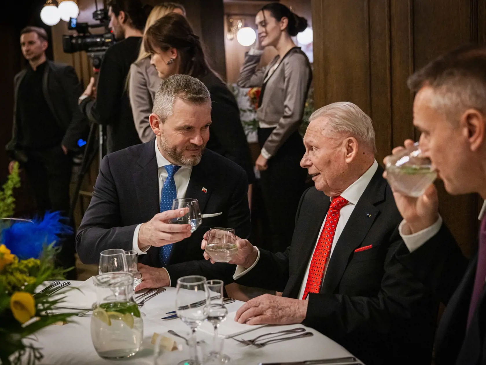 Po ceremónii sa pobrali do Slávie.