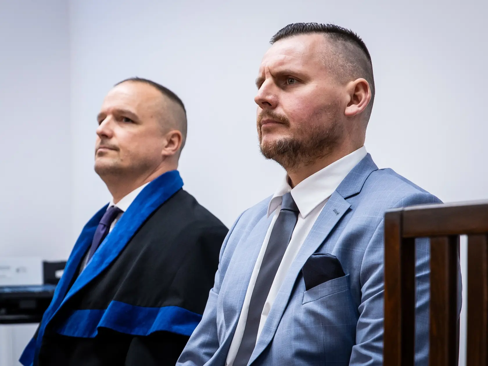 Rozhodovanie o sťažnosti prokurátora v kauze Danny Kollár na najvyššom súde v Petržalke. Na snímke je advokát David Lindtner a Daniel Bombic.