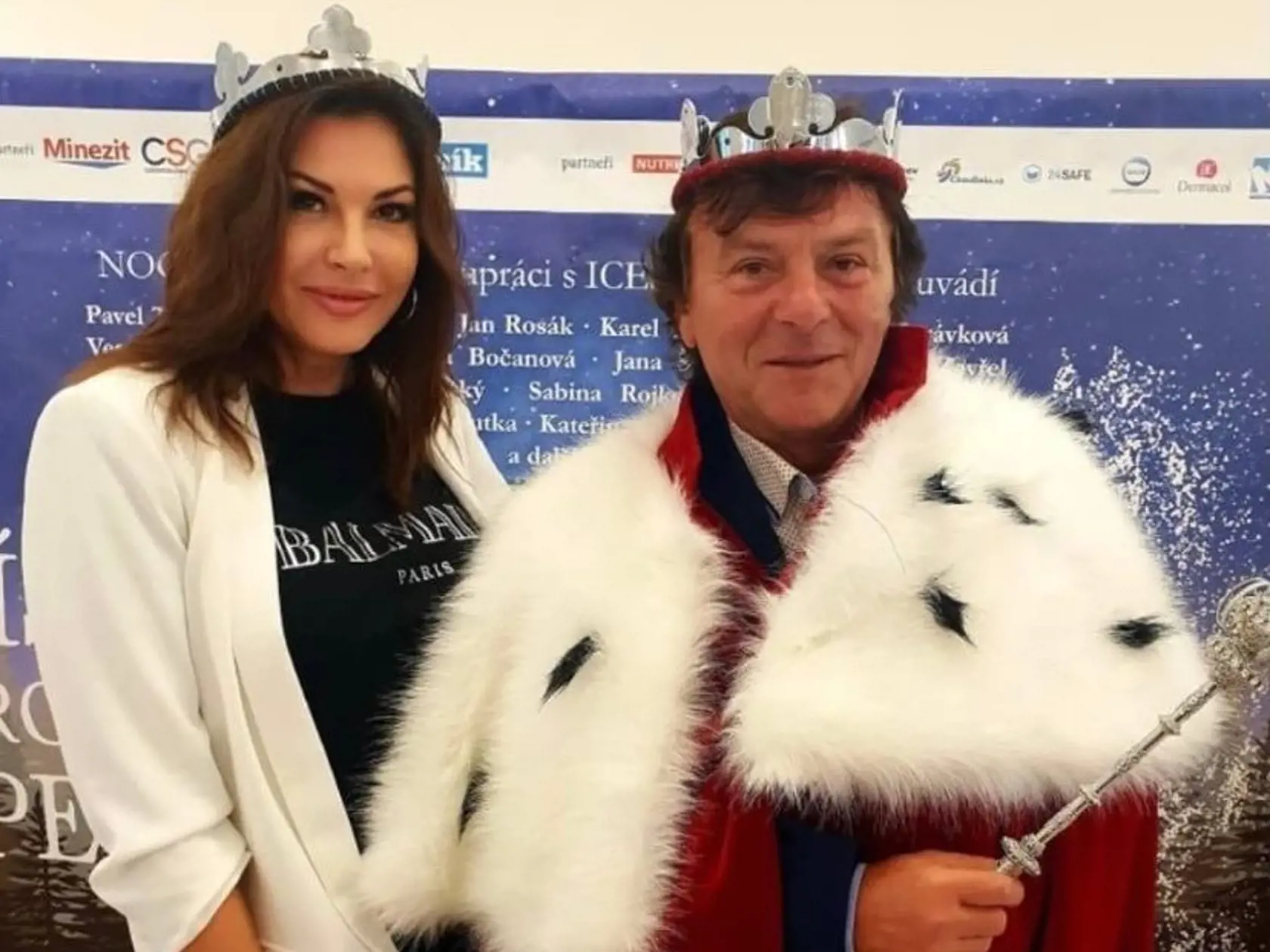 Exmisska  Andrea ako "kráľovná" a "kráľ" Pavol Trávníček.