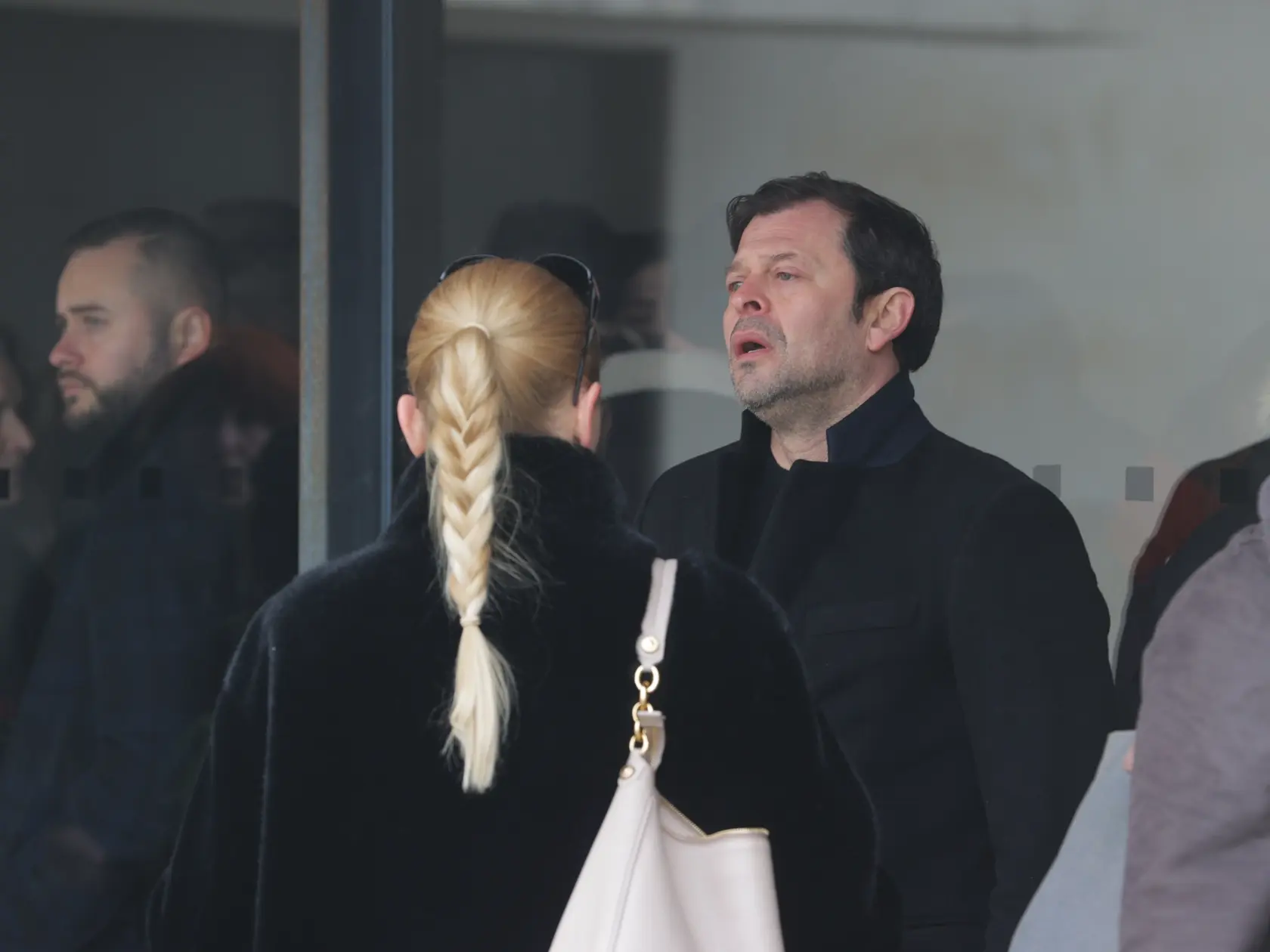 Posledná rozlúčka s Táňou Radevou (†67). Herec Alexander Bárta.