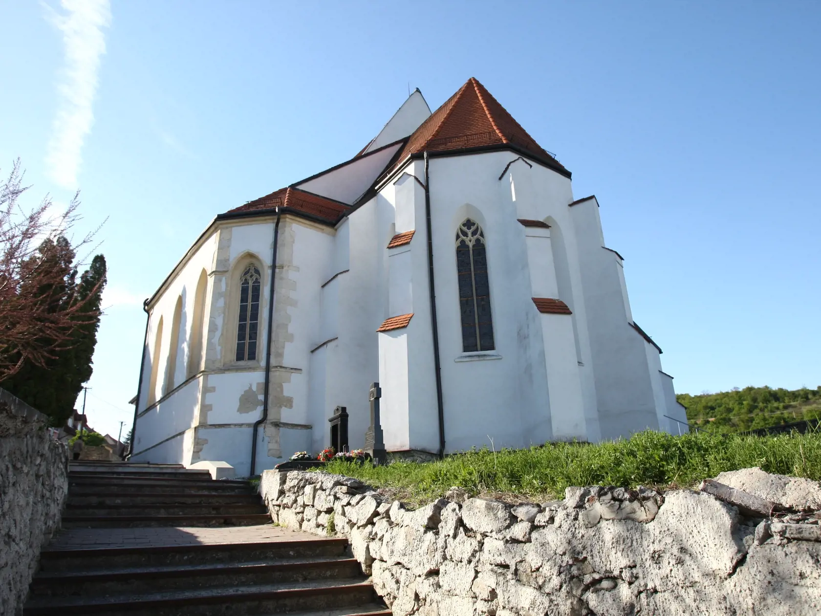 Pohreb otca Silvie Lakatosovej v Svatom Juri.