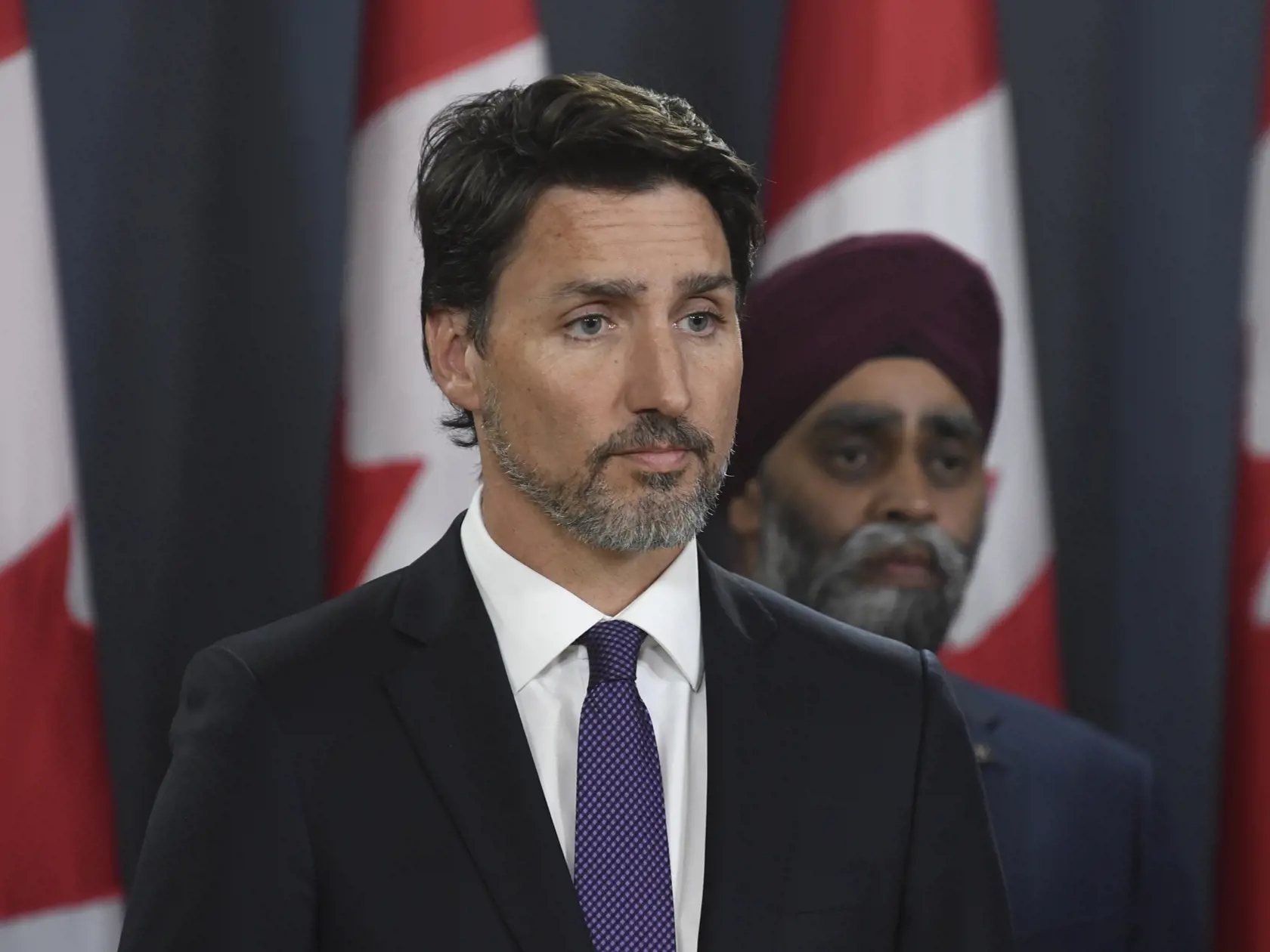 WA 39 Ottawa - Kanadský premiér Justin Trudeau upresňuje informácie o stredajšej havárii ukrajinského lietadla v Iráne počas tlačovej konferencie v Ottawe vo štvrtok 9. januára 2020. Ukrajinské lietadlo smerujúce z Teheránu do Kyjeva, ktoré sa zrútilo v stredu krátko po štarte v Teheráne, zostrelil Irán. S odvolaním sa na informácie tajných služieb to uviedol kanadský premiér. Trudeau ale zároveň dodal, že to "mohlo byť neúmyselné". Na palube bolo 176 ľudí. Haváriu nikto neprežil. Medzi obeťami 