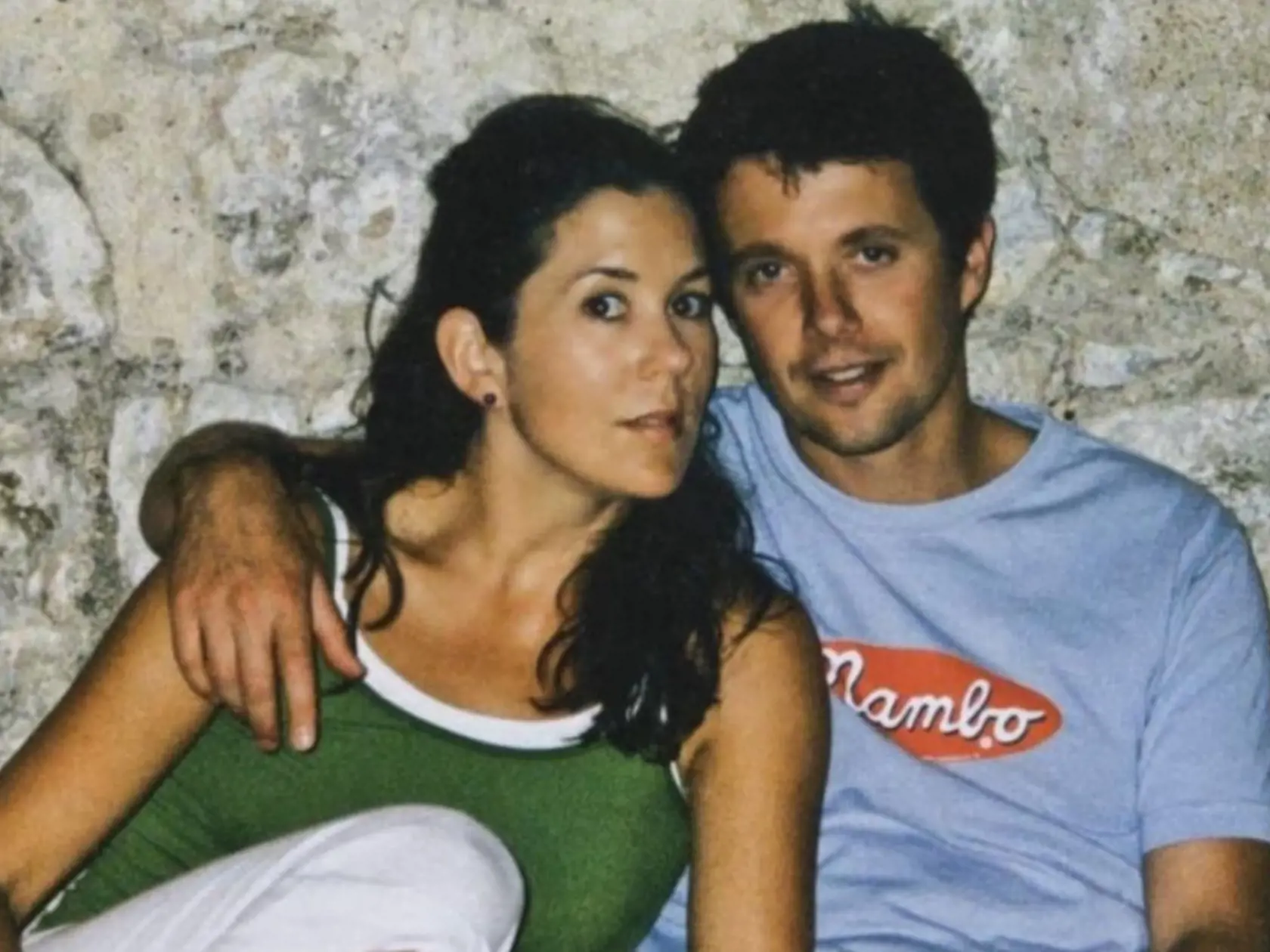 Dvojica sa spoznala a zamilovala v bare v Sydney. Mary v tom čase vôbec netušila, že jej hlavu pomotal dánsky korunný princ.