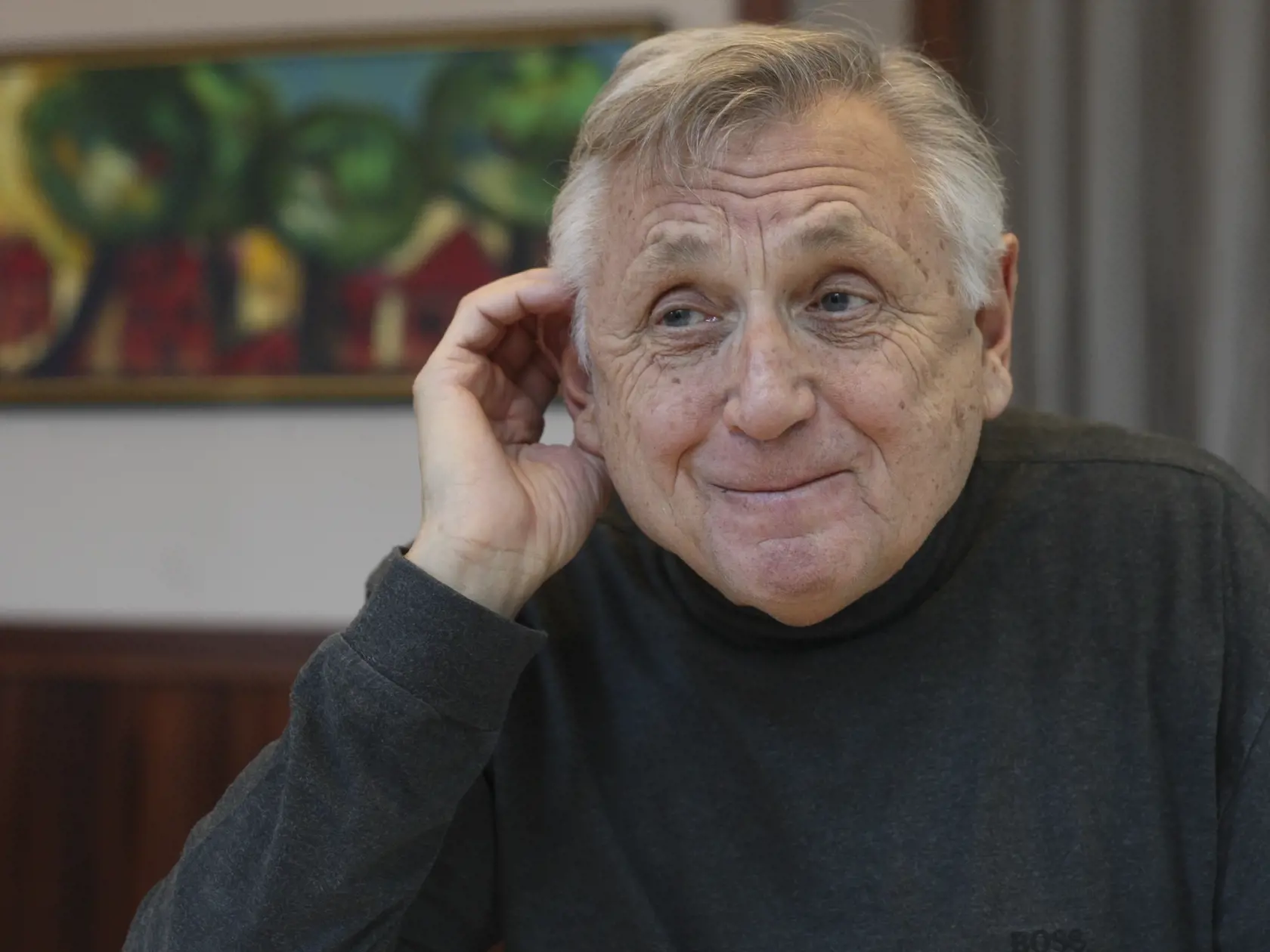 Oscarový režisér Jiří Menzel opäť komunikuje.