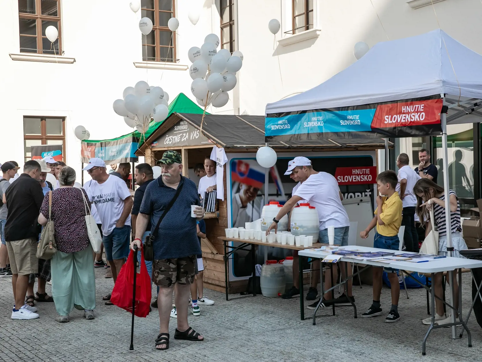 Deň otvorených dverí Národnej rady Slovenskej republiky pri príležitosti 30. plenárneho zhromaždenia.
