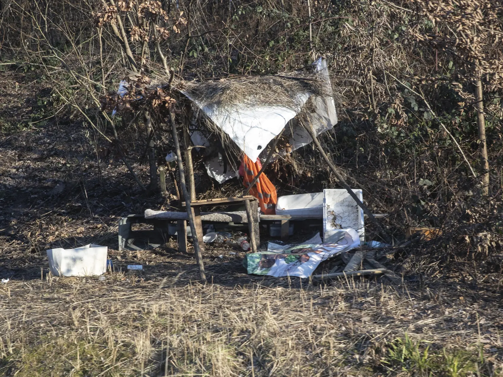 Vojna na Ukrajine. Situácia v pohraničí počas prvých dňoch po invázii ruských vojsk na územie Ukrajiny. Na snímke je provizórny prístrešok na okraji hraničného priechodu Užhorod/ Vyšné Nemecké.