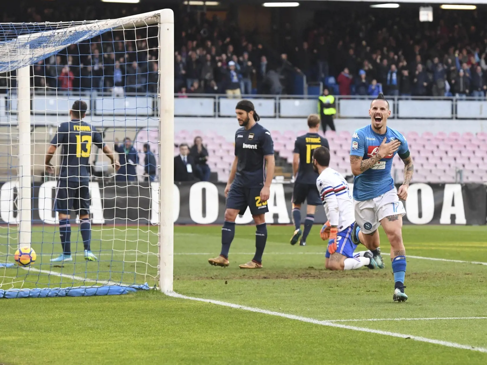 Marek Hamšík strelil 116. gólov za SSC Neapol a jeho jeho najlepším strelcom v histórii. 