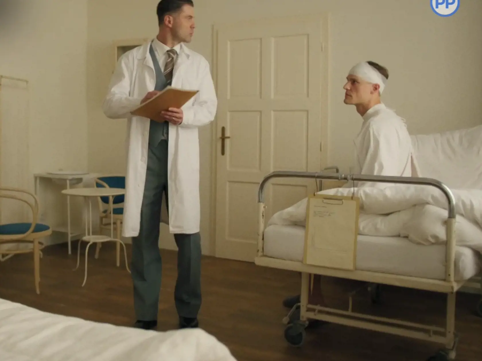 Albert (Ján Dobrík) zachránil život arogantnému nacistovi a dôstojníkovi menom Horst Grabe (Ján Bakala).