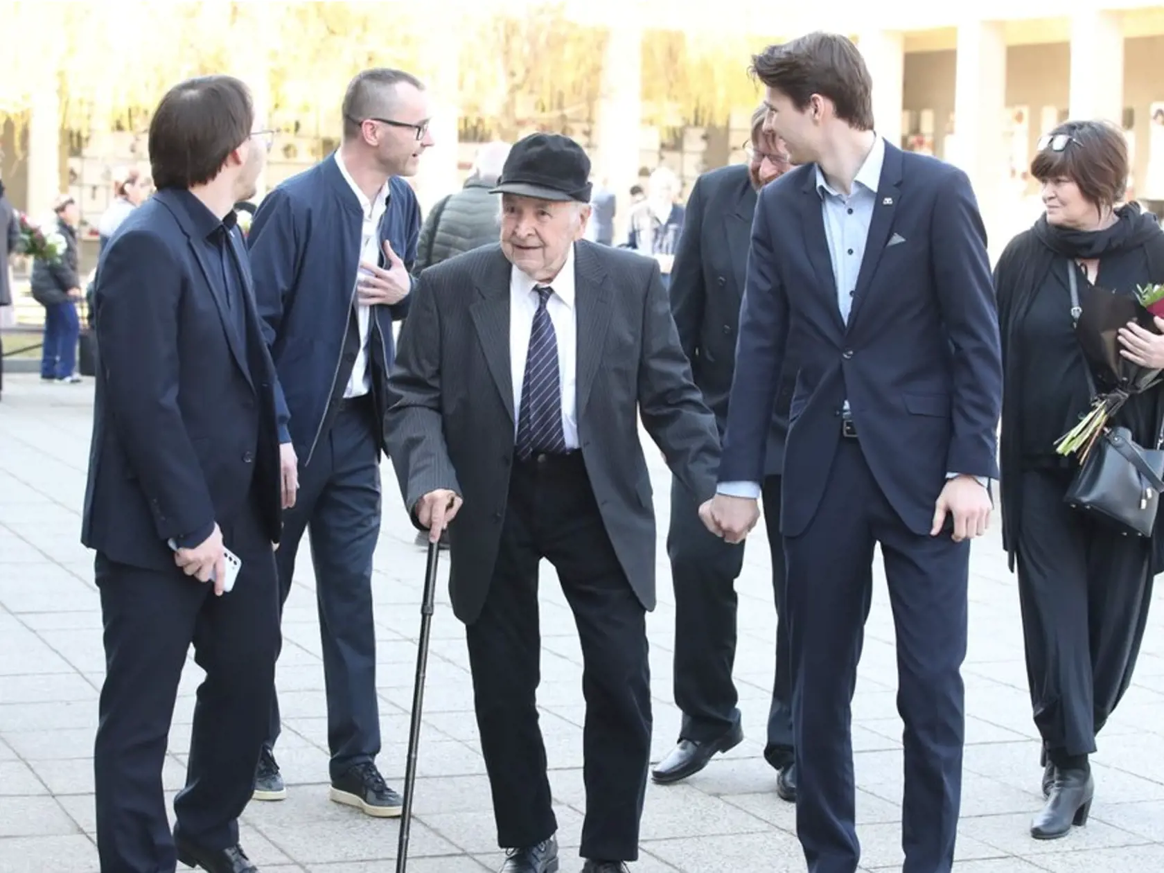 Posledná rozlúčka s hercom a spevákom Josefom Zímom (†92).