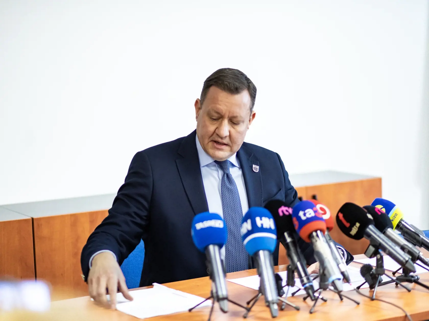 Páchateľ ešte 10. októbra 2022 komunikoval aj s linkou dôvery IPčko, teda dva dni pred spáchaním skutku, kde uviedol: "musím zomrieť, ale mám obrovský strach."