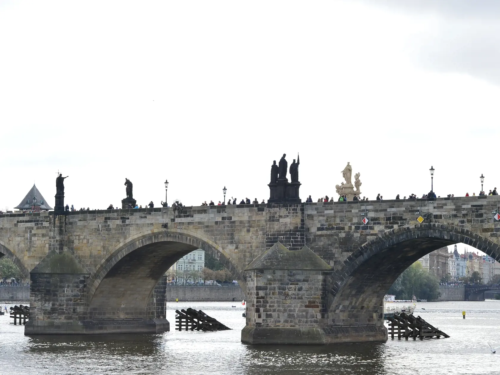 Karlov most prirovnal psychotronik k Lurdom.