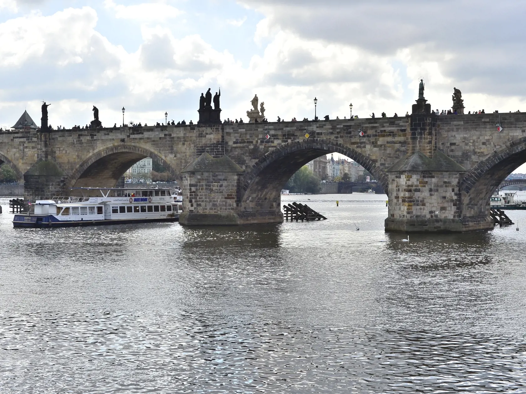 Karlov most prirovnal psychotronik k Lurdom.