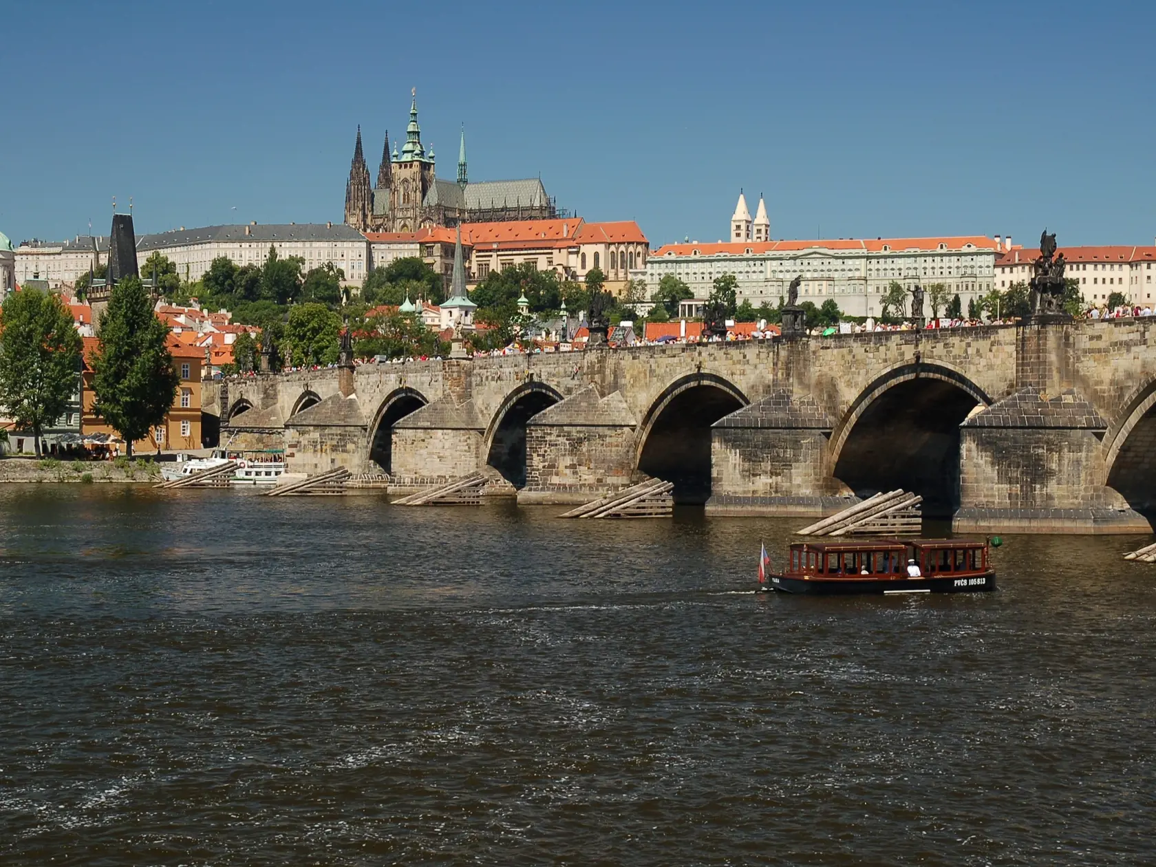 Karlov most prirovnal psychotronik k Lurdom.