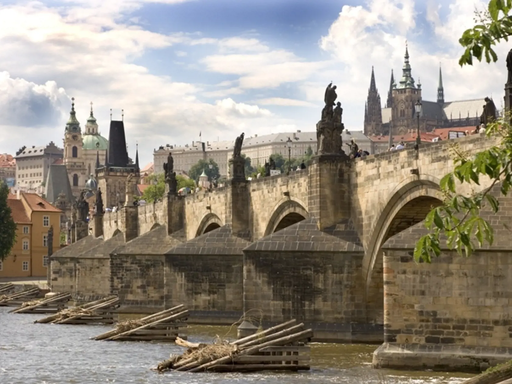 Karlov most prirovnal psychotronik k Lurdom.