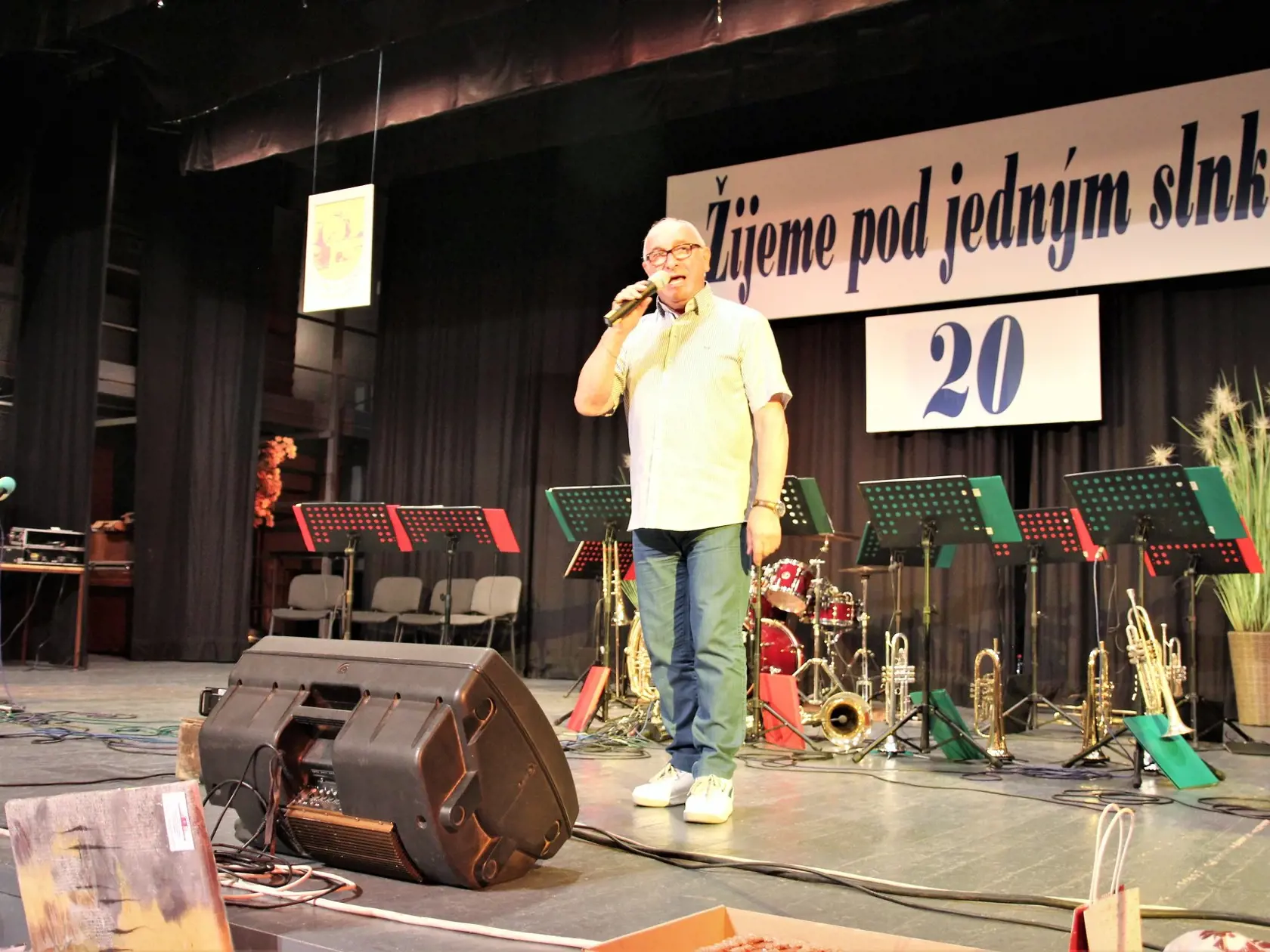 Hoci sám spieval nielen doma, ale aj v krajinách bývalého Sovietskeho zväzu či Juhoslávie, svoj život zasvätil predovšetkým popularizácii „slovenského Toma Jonesa“.