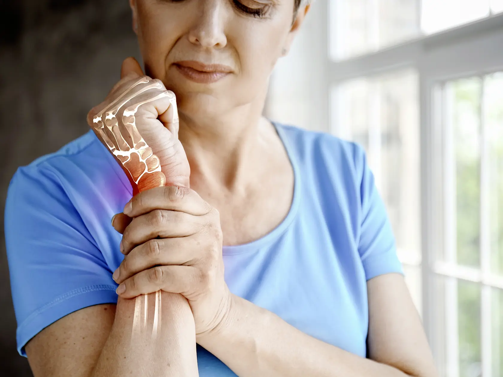 Bolesť rúk môže signalizovať aj osteoporózu, hlavne po 50!