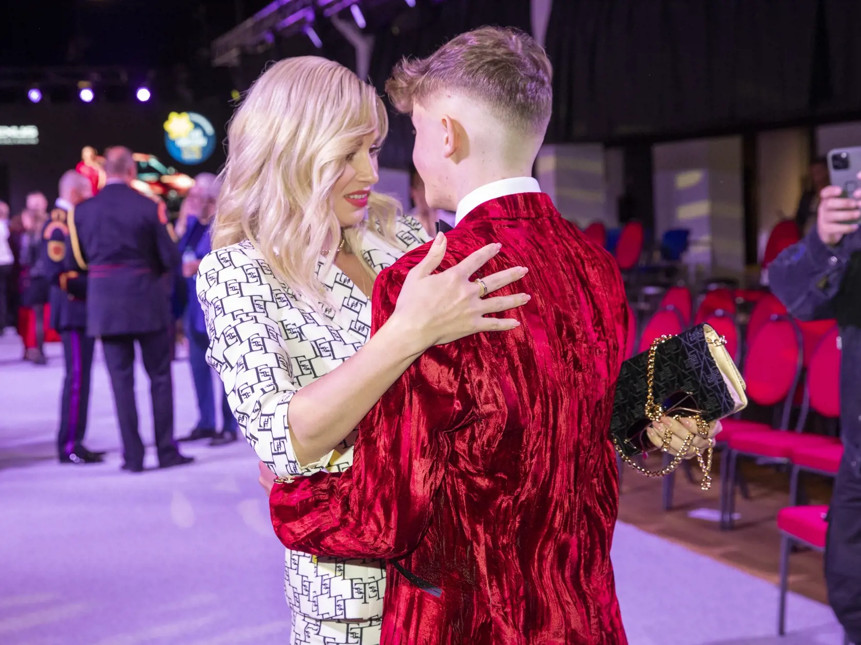   Na snímke je módna prehliadka Bratislavské módne dni v Rafinery Gallery.
Speváčka Mária Čírová