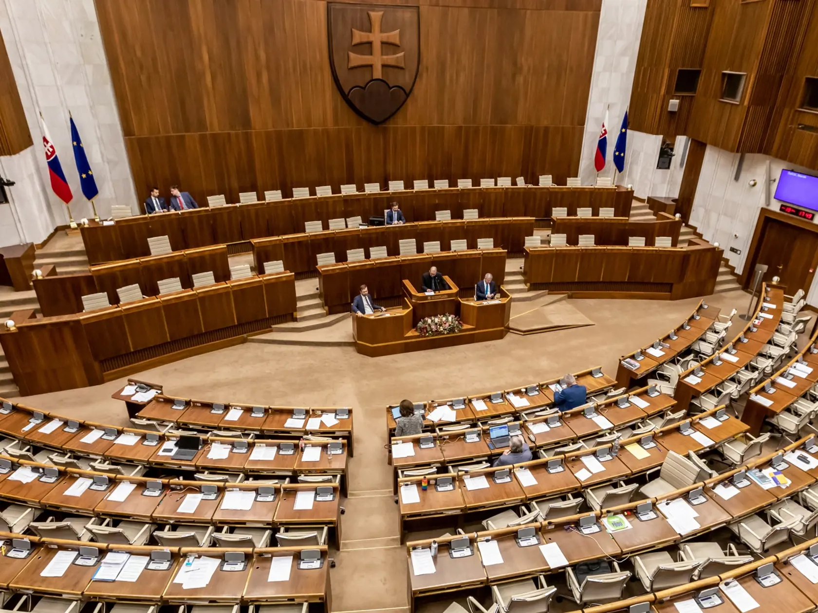 Na snímke prázdny parlament počas 78. schôdze NR SR.