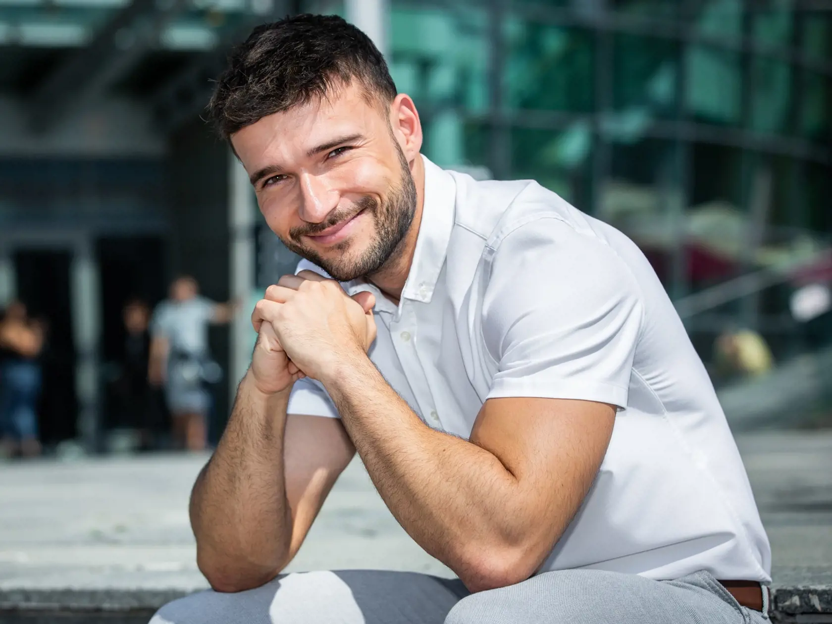 Moderátor súkromnej televízie Vratko Sirági v Bratislave.