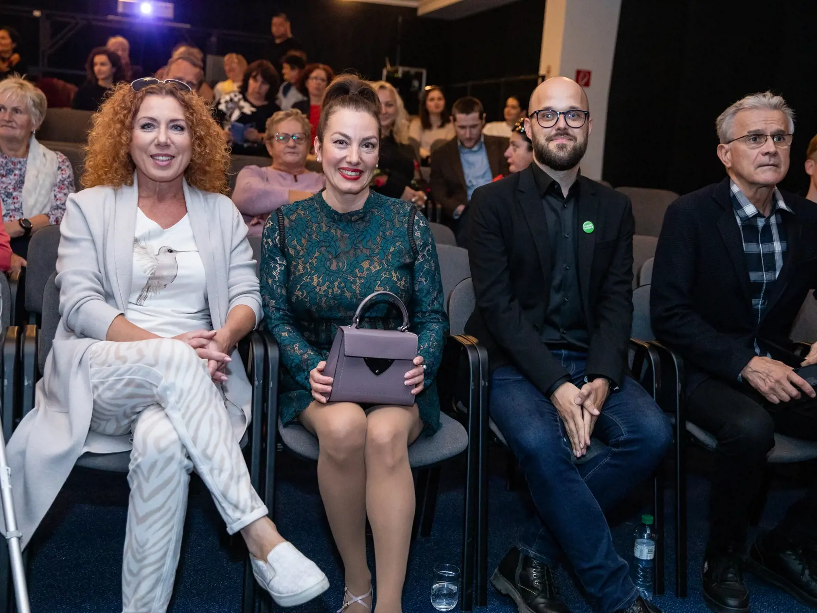 Malá spomienka na herečku -  Soňa Valentová v SND. Na snímke je Katarína Hasprová a Gabriela Dzuríková.