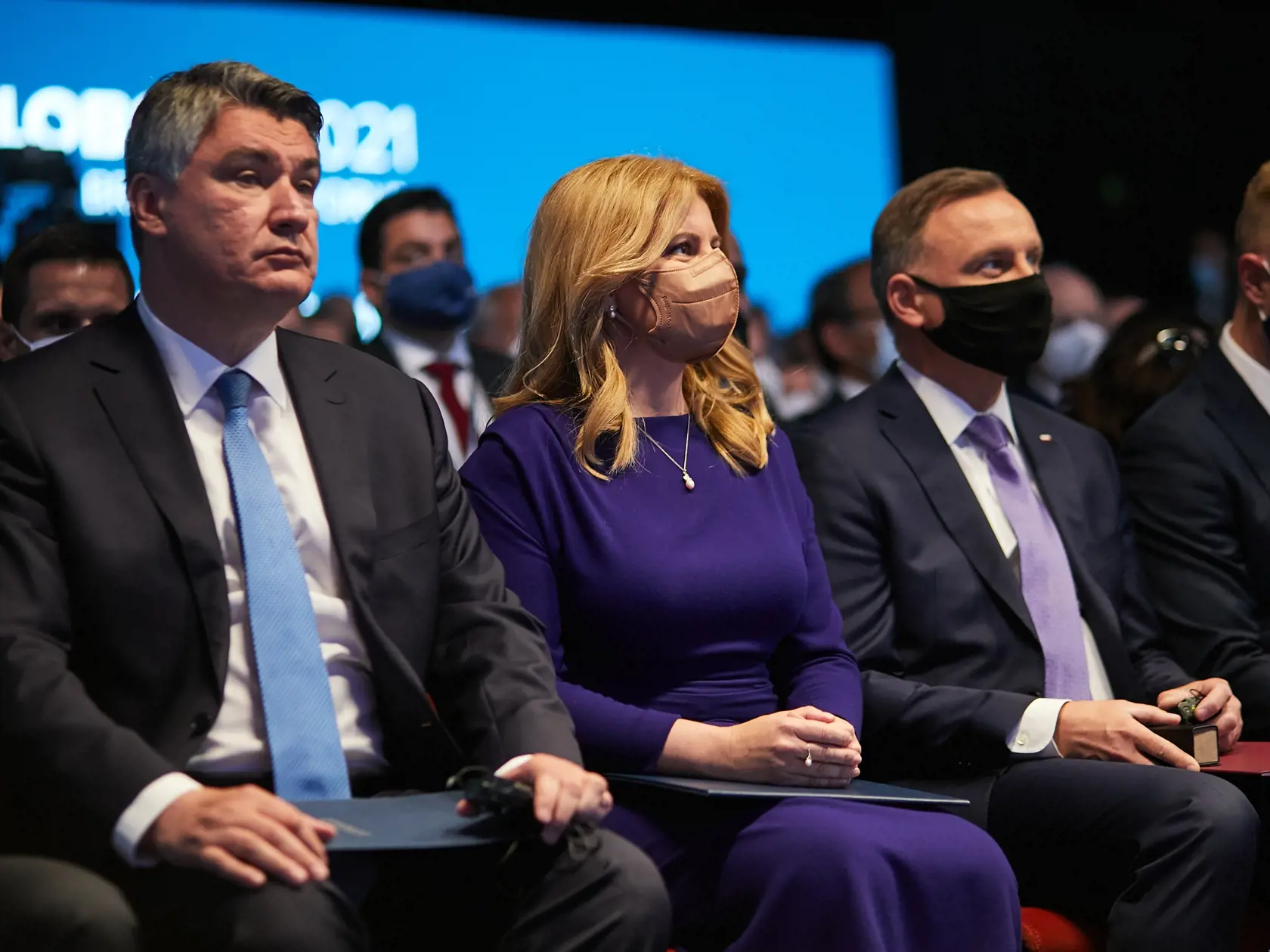 Na snímke zľava chorvátsky prezident Zoran Milanovič, prezidentka SR Zuzana Čaputová a poľský prezident Andrzej Duda počúvajú počas trojdňovej bezpečnostnej konferencie Globsec 2021 Bratislava Forum, ktorá sa v utorok začala v Bratislave. Bratislava, 15. júna 2021. FOTO pre TASR - Globsec