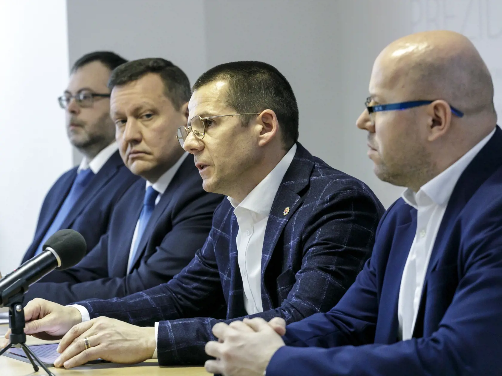 Hamran po akcii uviedol, že "Okruh obvinených sa môže rozšíriť.“