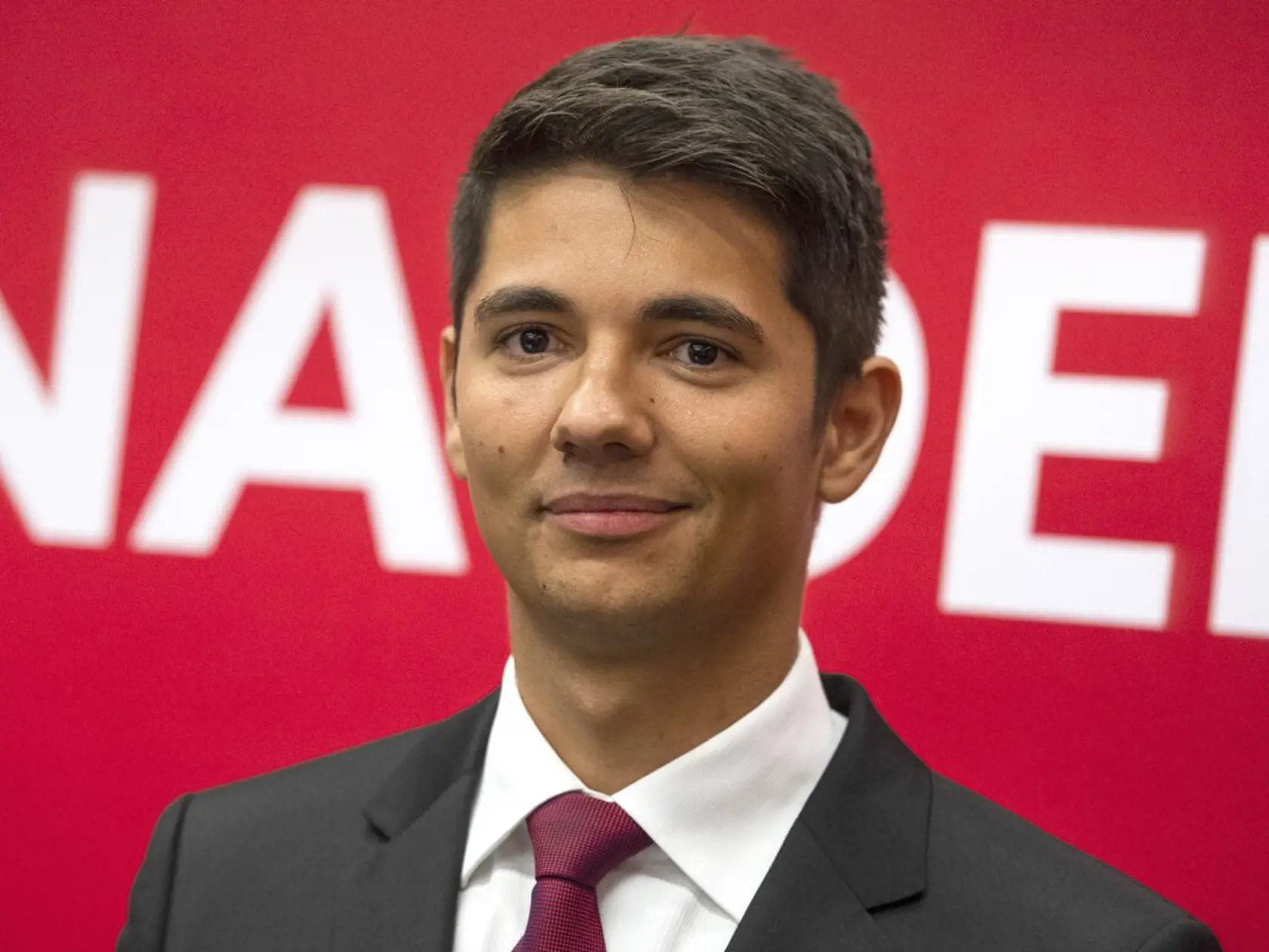 "Ten čo mu školu vybavil strýko lebo pozná riaditeľa," napísal Patrik.