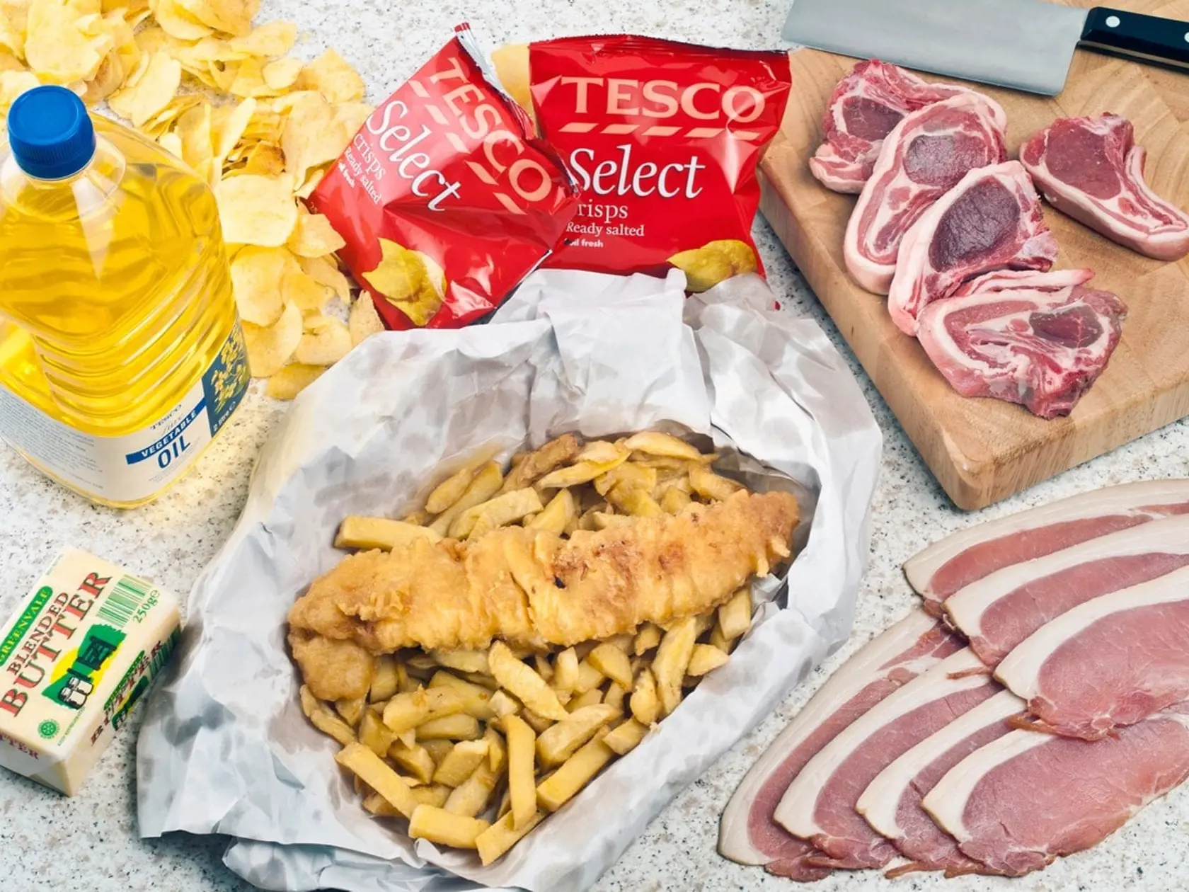 Najmä tučné a nezdravé potraviny nám zdvihnú hladinu nezdravého cholesterolu HDL.