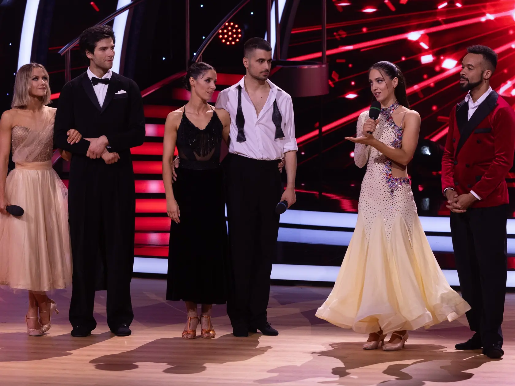 Let’s Dance - záverečné kolo tanečnej šou televízie Markíza, ktorej víťazným párom sa stal herec Kristián Baran s tanečnou partnerkou Dominikou Roškovou.