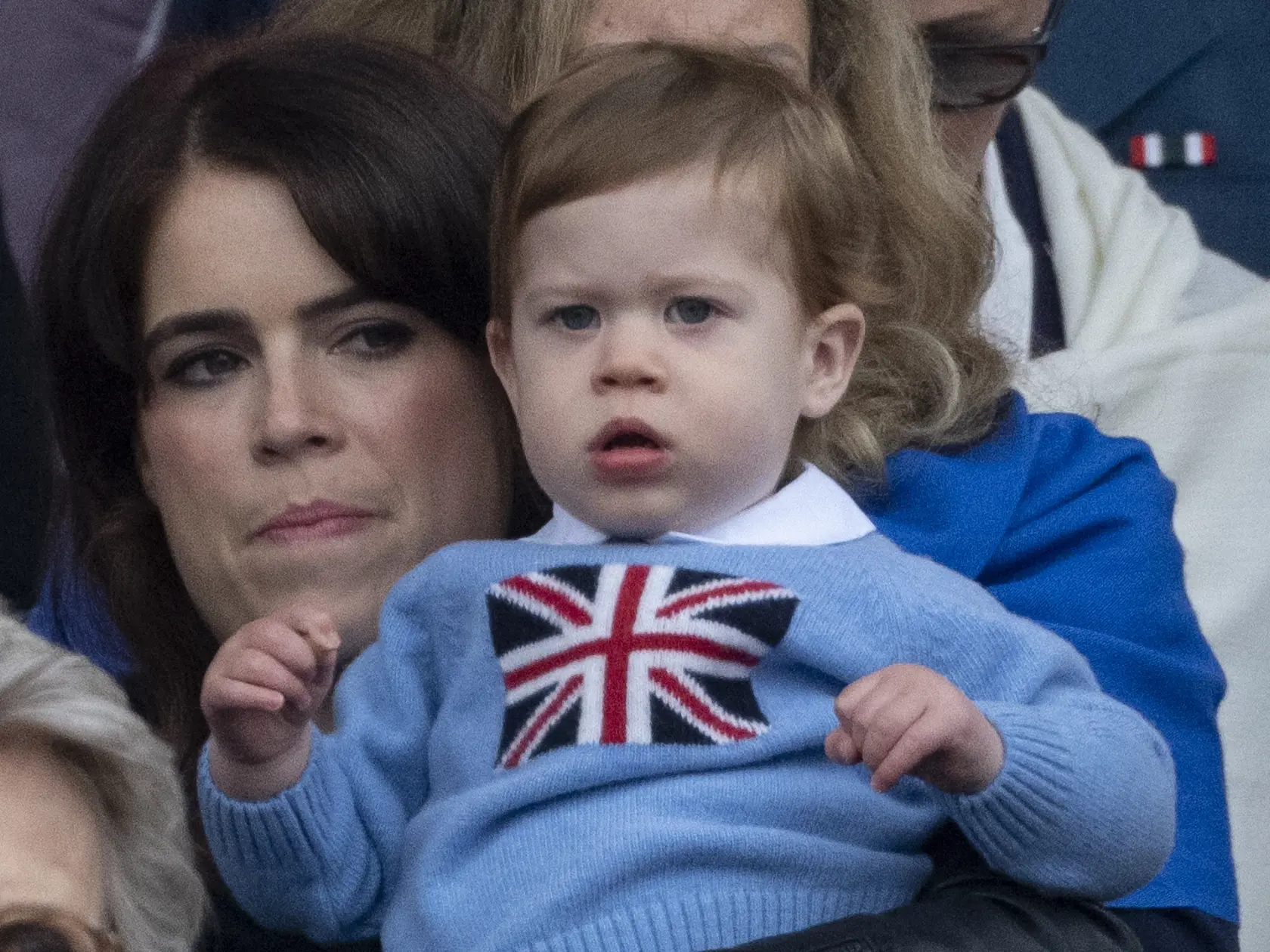 Britská princezná Eugenie, sesternica princa Harryho a neter kráľa Karola III., vychováva dvoch synov.