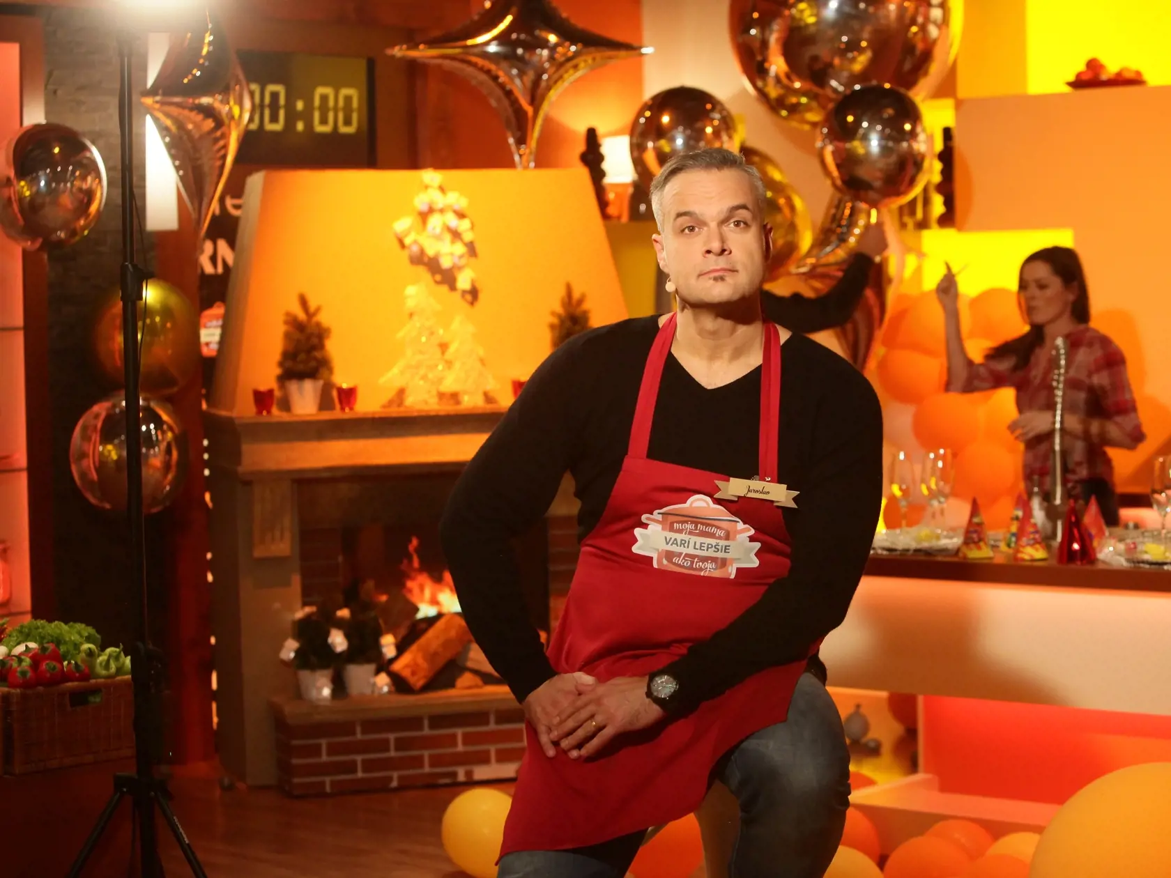 silvestrovské natáčanie TV JOJ Moja mama varí lepšie ako tvoja, za účasti - Jaro Slávik, Junior - Milan Zimnýkoval, Vilo Habo a syn Dávid, Diana Mórová, Jakub Prachař, Agáta Hanychová
