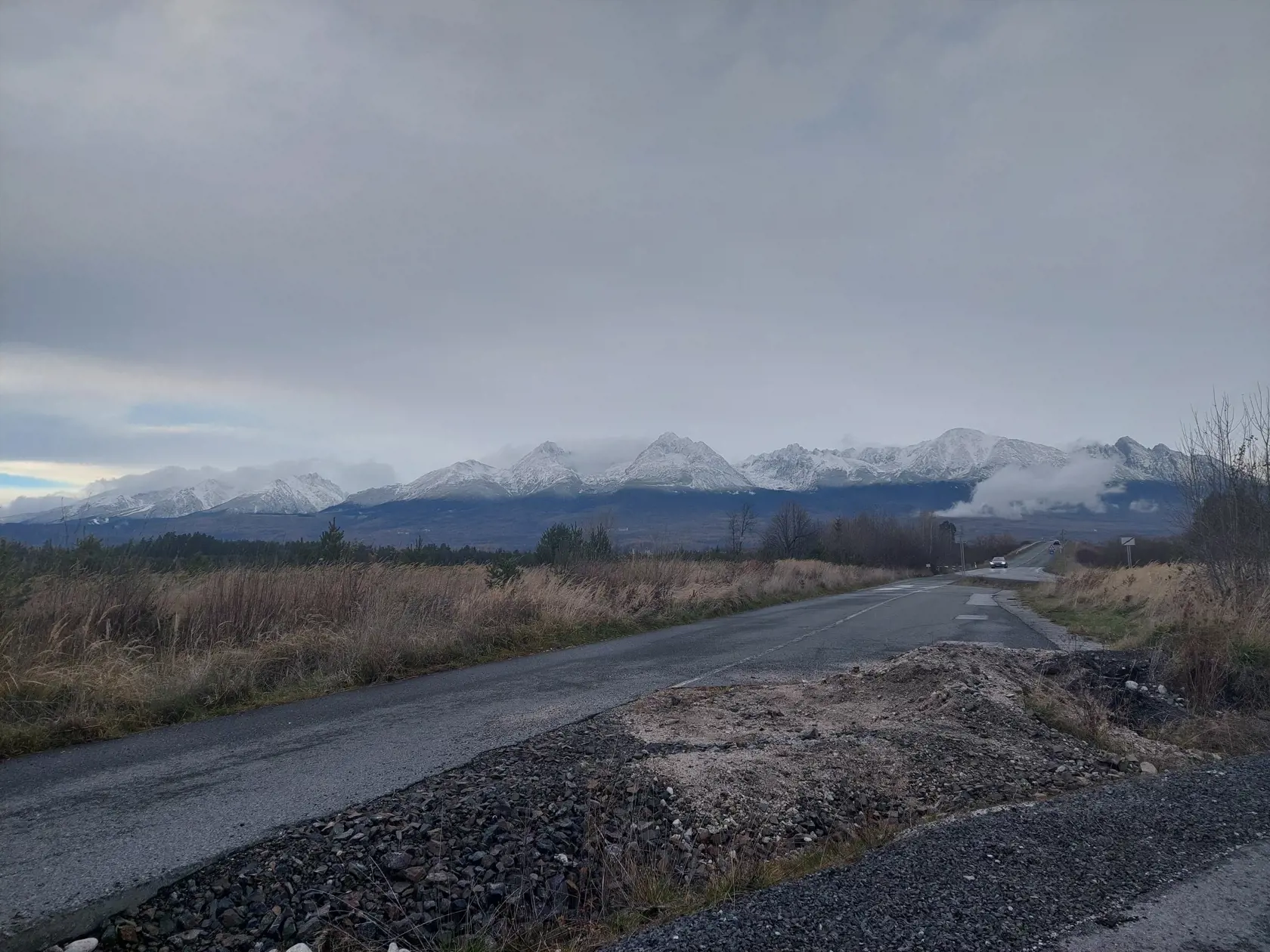 Na snímke panoráma Vysokých Tatier, ktoré v posledných dňoch pokryla vrstva snehu. FOTO TASR  - Adriána Hudecová, Poprad, 20. decembra 2024 