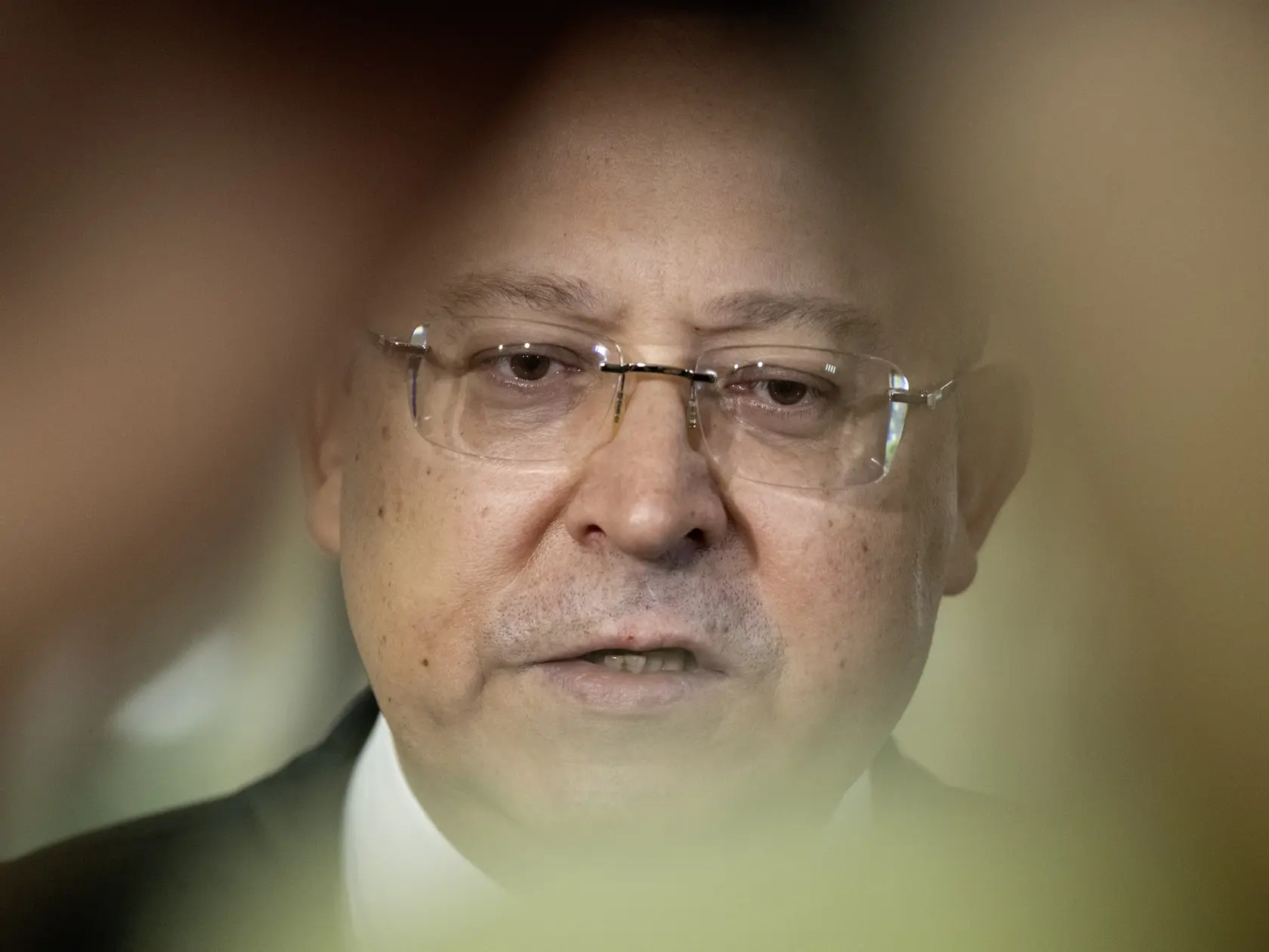 Na snímke minister financií SR Ladislav Kamenický (Smer-SD) prichádza na mimoriadnu 84. schôdzu vlády SR 31. marca 2025 v Bratislave. FOTO TASR - Martin Baumann