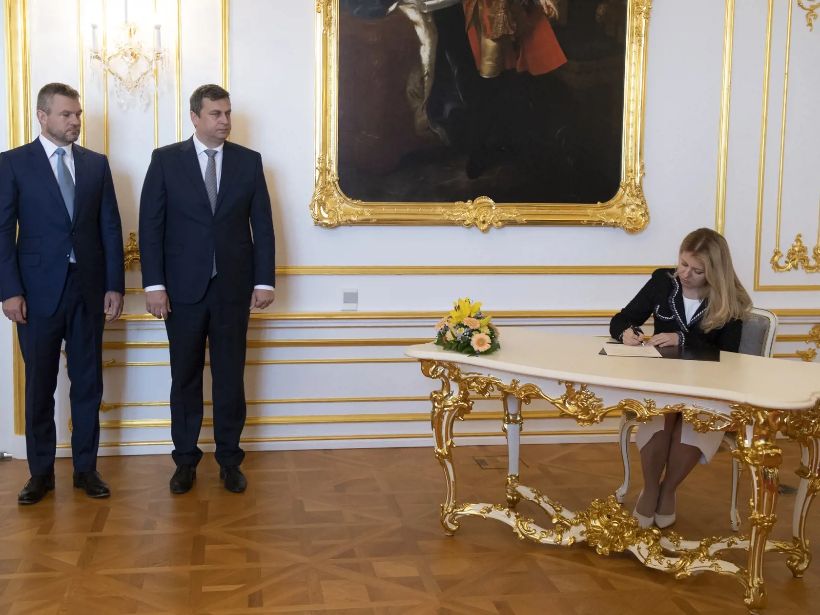 Prezidentka Zuzana Čaputová, premiér Peter Pellegrini a predseda parlamentu Andrej Danko podpísali deklaráciu o proeurópskej a proatlantickej orientácii Slovenska.