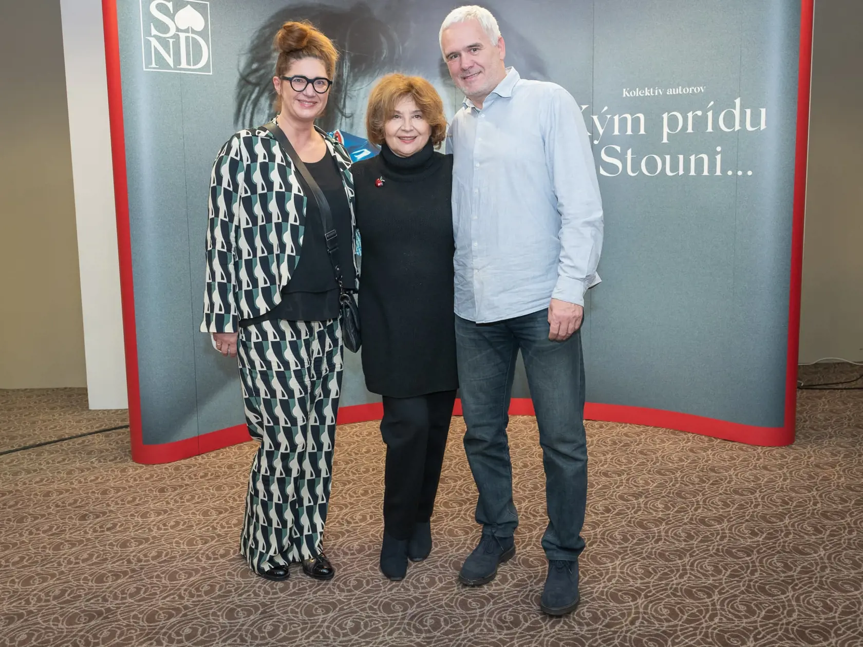Nielen na pódiu, ale aj na menšie afterparty nechýbala ani Milka Vášáryová. Ako vždy vyzerala veľmi dobre. Spoločnosť jej robila Andrea Cocherová, šéfka komunikácie spoločnosti Orange, s manželom Ivanom Golianom.