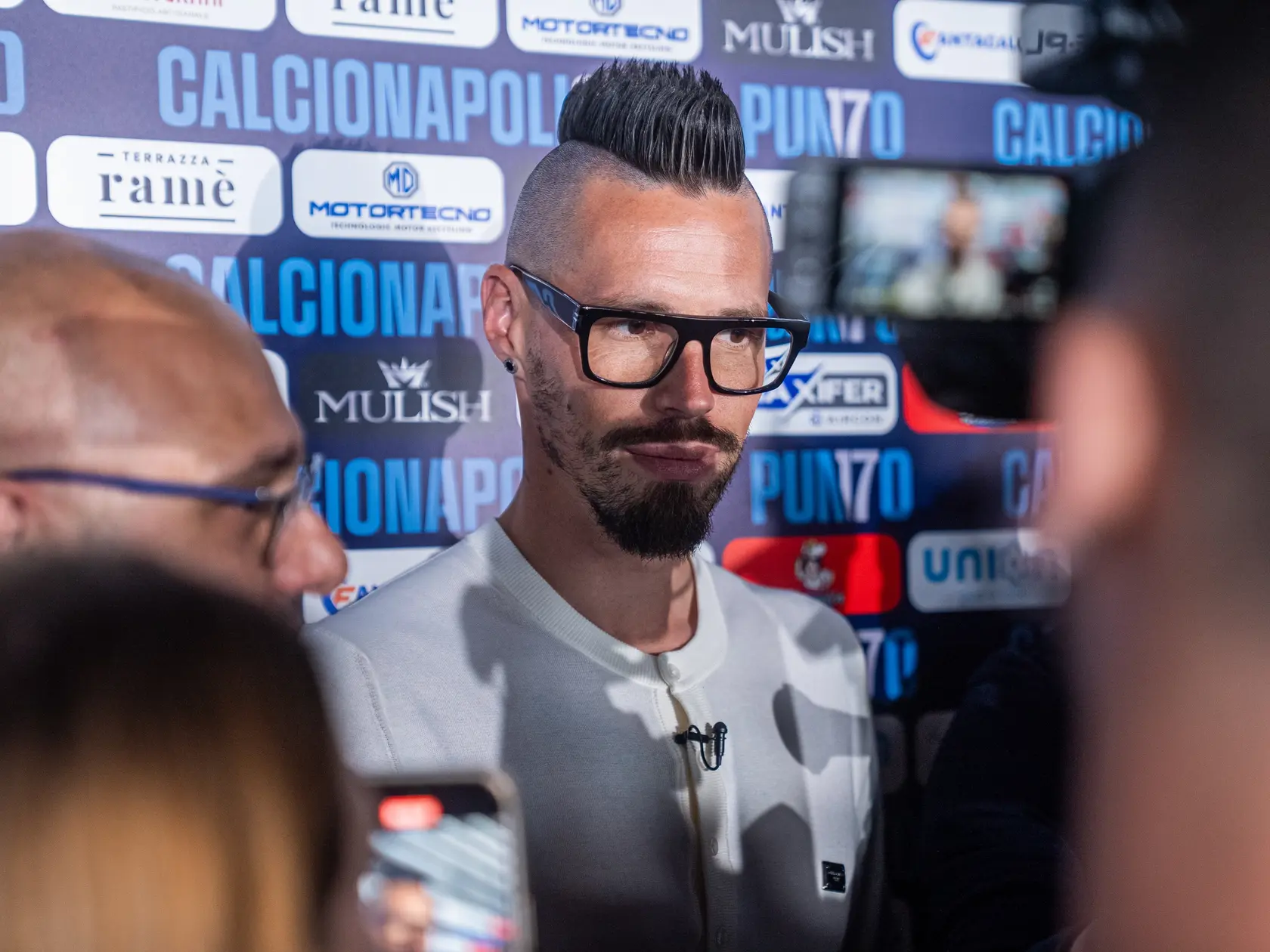 Na utorkovú tlačovú konferenciu Mareka Hamšíka v Neapole prišli desiatky talianskych novinárov.