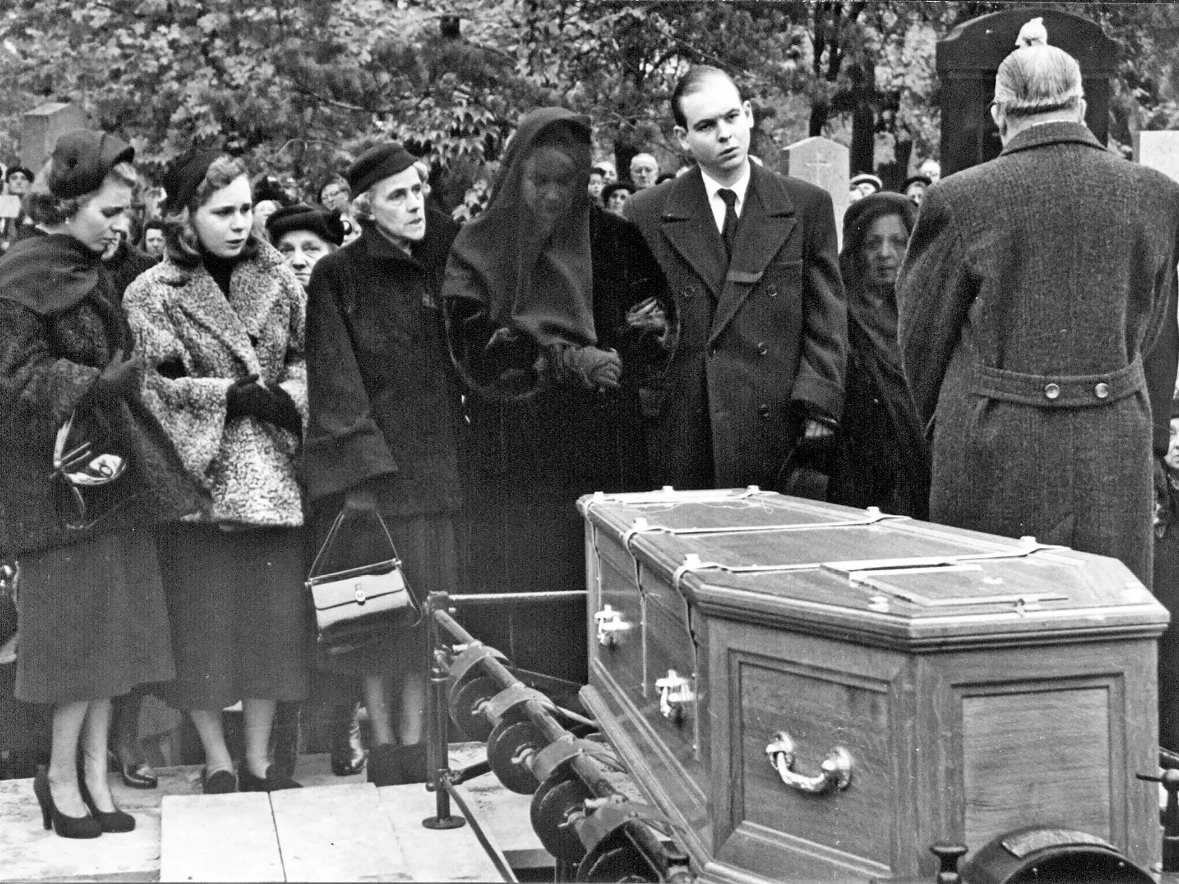 Mortuary Emmerich Kalman, The operetta composer was as requested in Vienna on the central cemetery bury (died in Paris), 06.11.1953,Image: 393665429, License: Rights-managed, Restrictions: AUSTRIA OUT, GERMANY OUT, SWITZERLAND OUT, UK OUT
SOUTH TYROL OUT, Model Release: no